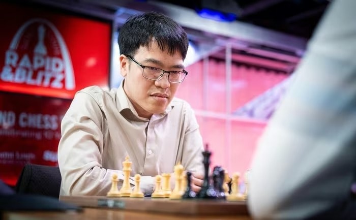 Lê Quang Liêm hạ Gukesh Dommaraju ở ván 7 nội dung cờ chớp tại Saint Louis Grand Chess Tour 2025.
