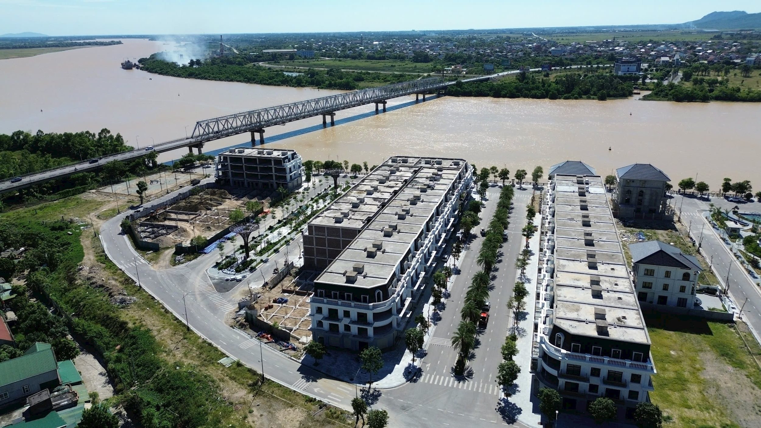 Quang cảnh 1