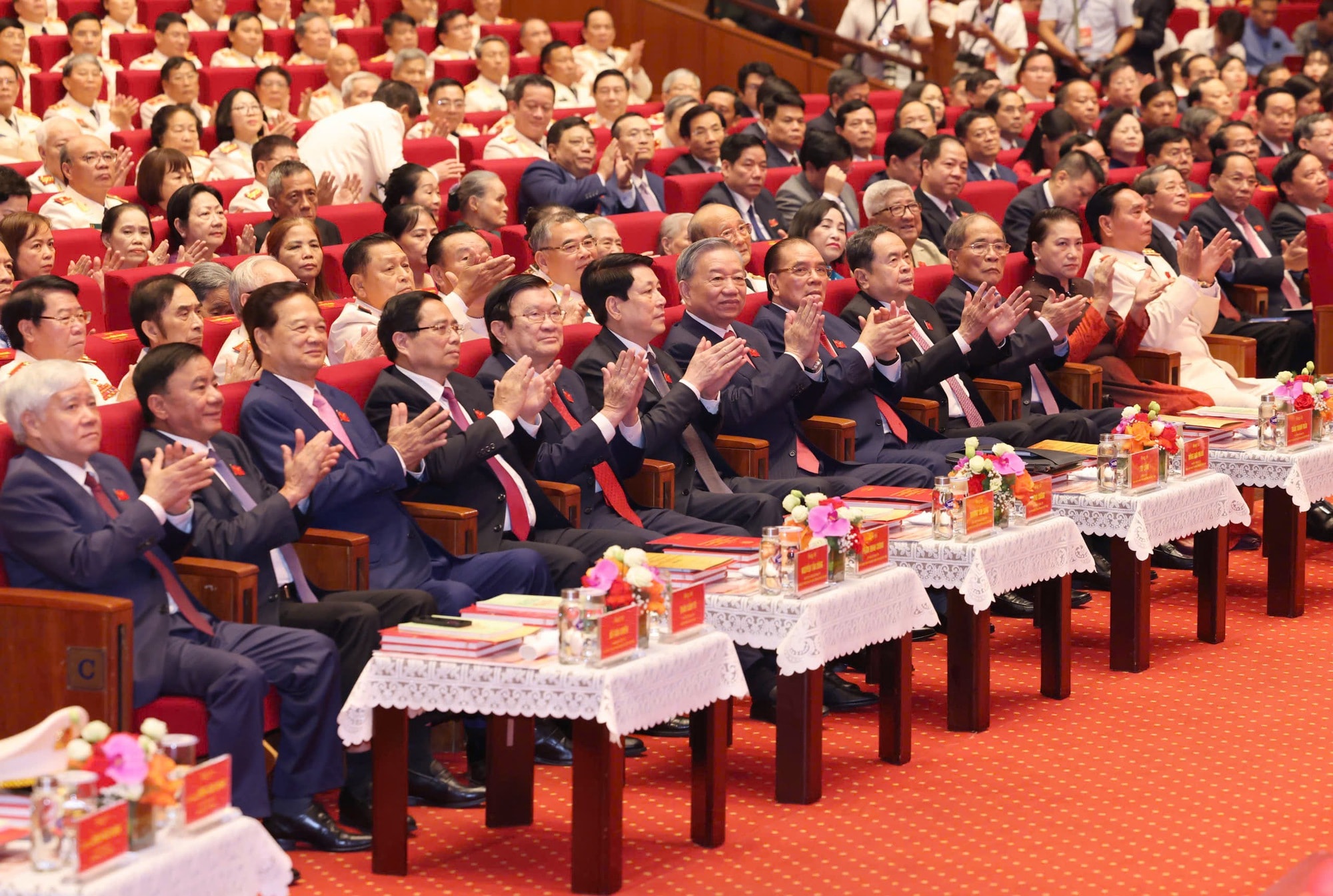Diễn văn của Tổng Bí thư Tô Lâm tại Lễ kỷ niệm 80 năm Ngày Truyền thống CAND và 20 năm Ngày hội toàn dân bảo vệ An ninh Tổ quốc- Ảnh 3. Diễn văn của Tổng Bí thư Tô Lâm tại Lễ kỷ niệm 80 năm Ngày Truyền thống CAND và 20 năm Ngày hội toàn dân bảo vệ An ninh Tổ quốc- Ảnh 3.