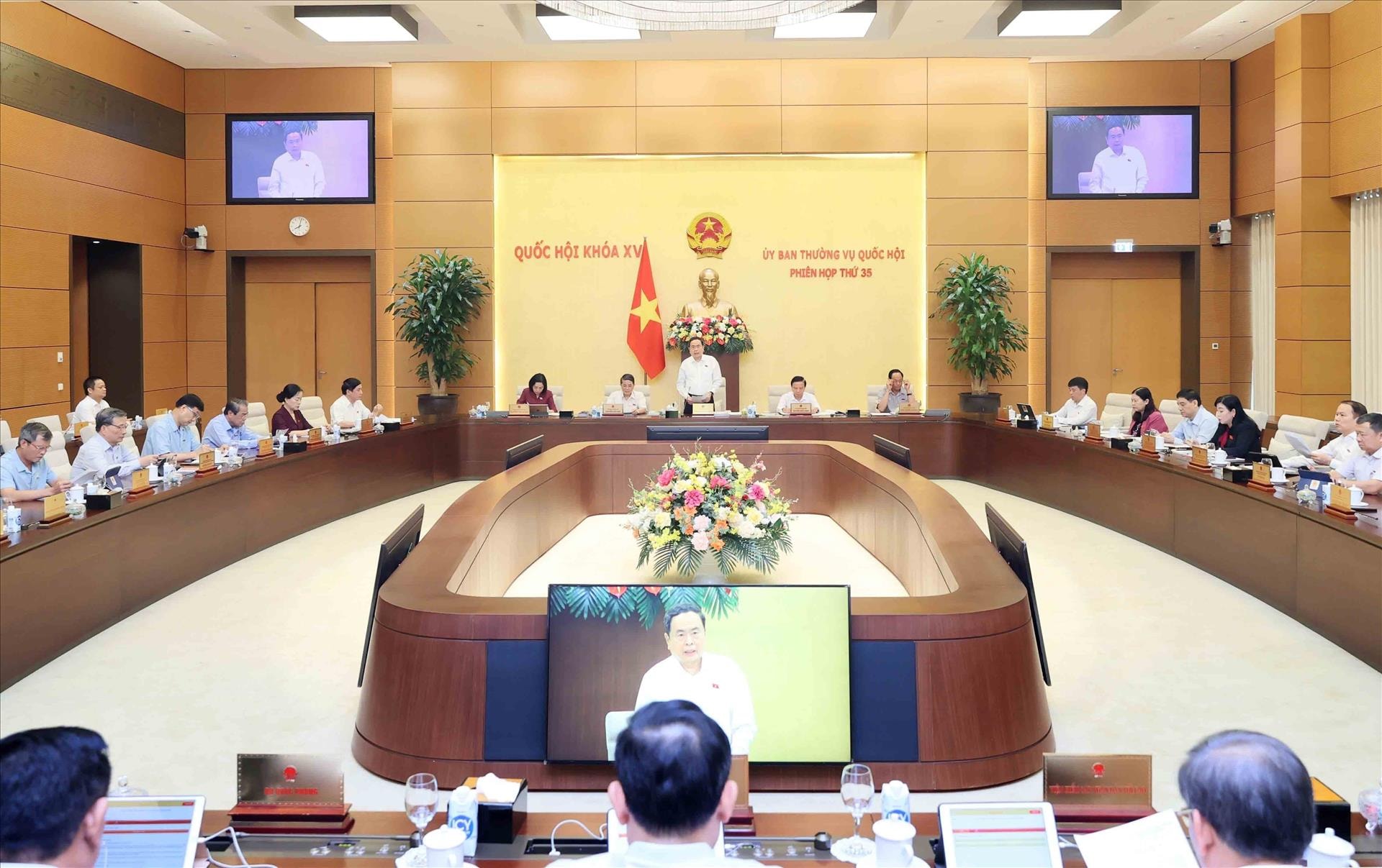 Quang cảnh Phiên họp thứ 35 của Ủy ban Thường vụ Quốc hội