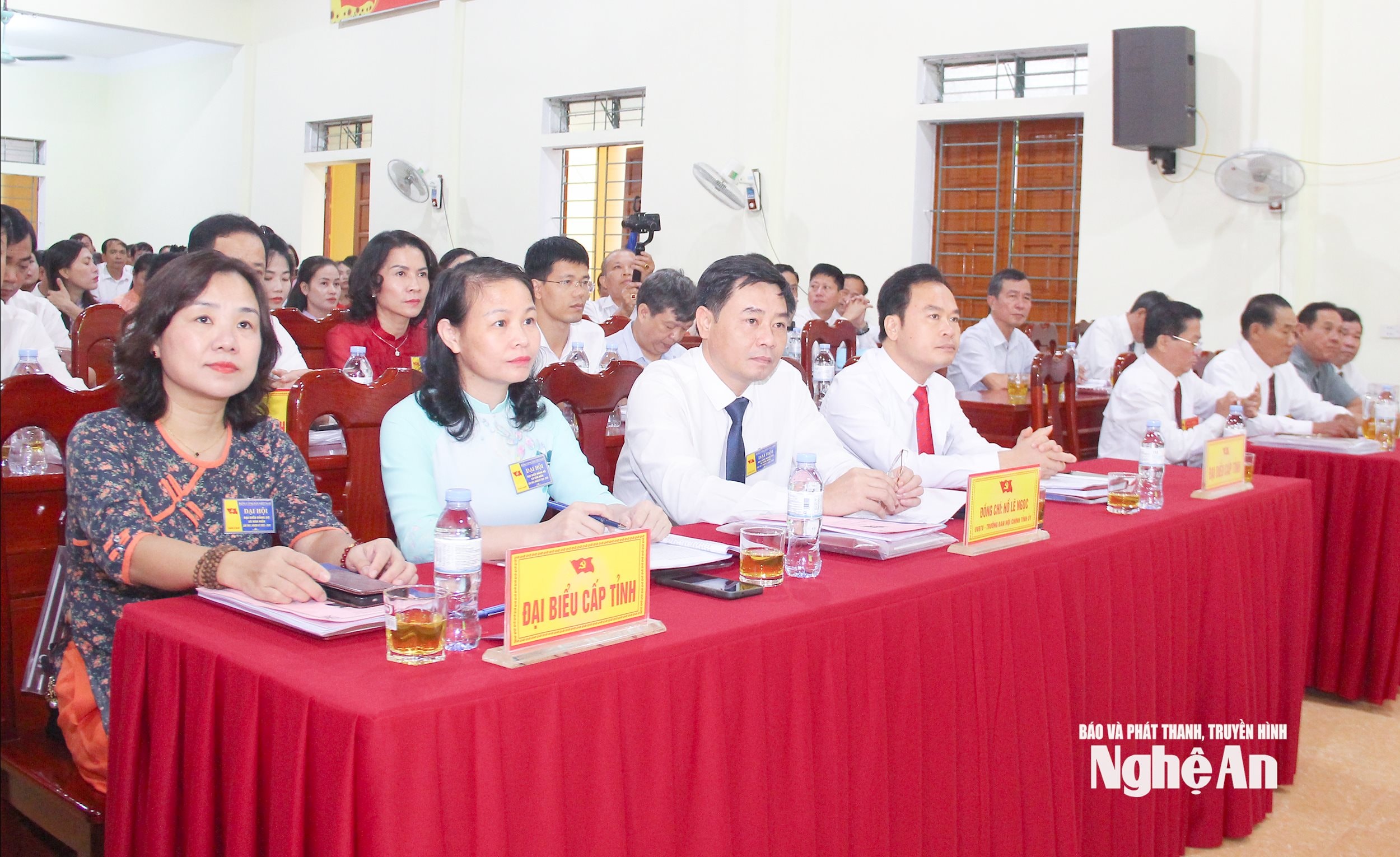Lãnh đạo các sở, ban, ngành cấp tỉnh tham dự Đại hội. Ảnh: Mai Hoa