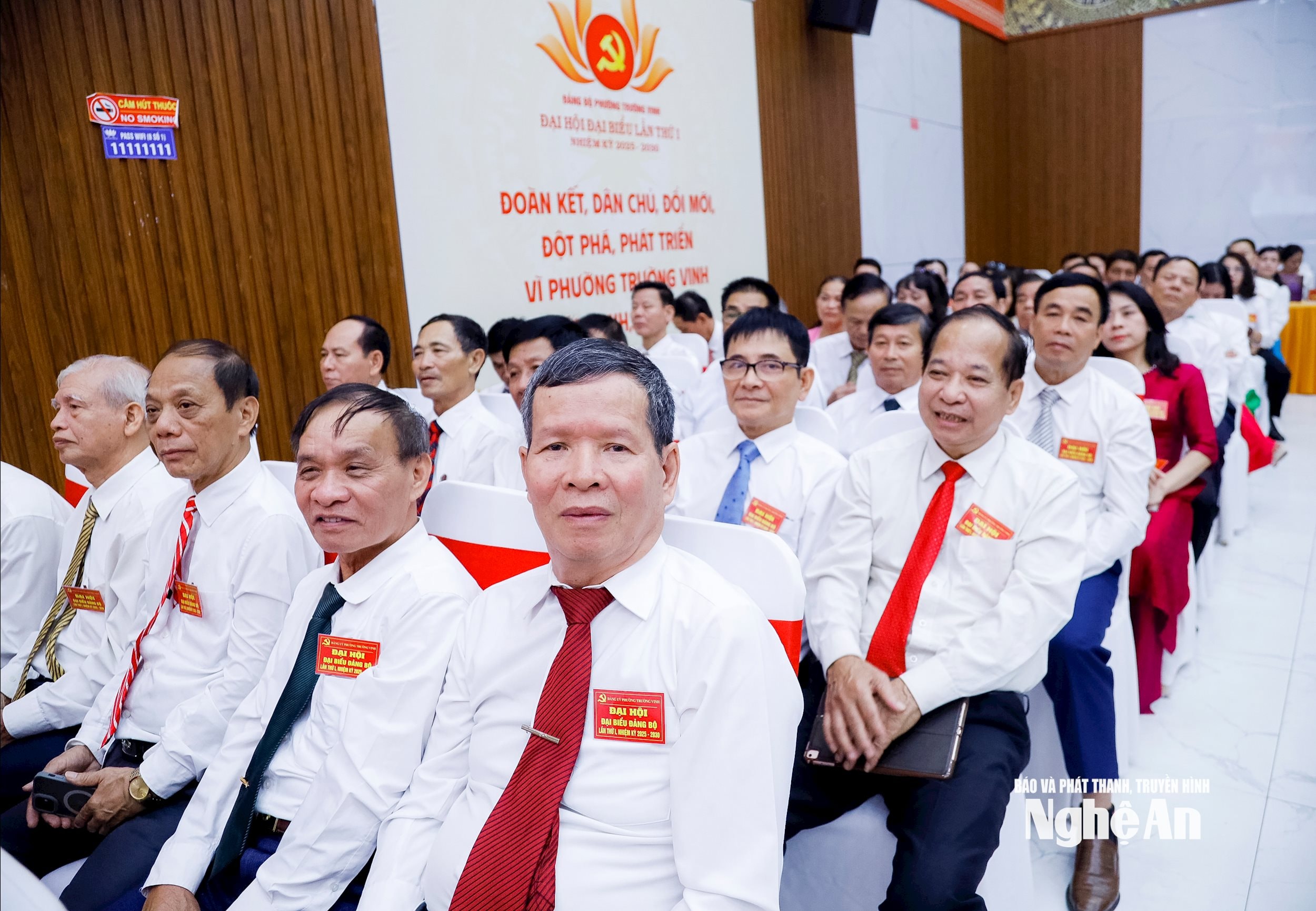  đảng viên