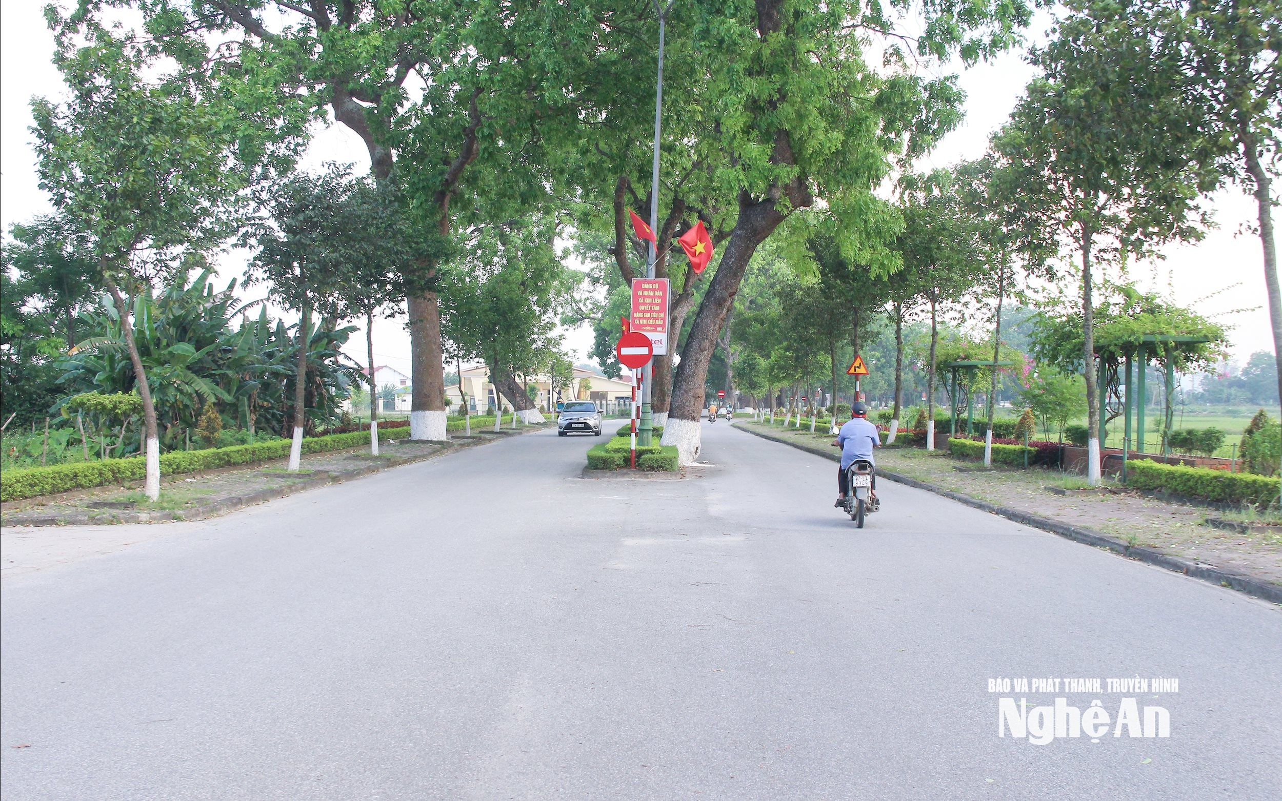  Bộ mặt nông thôn xã Kim Liên ngày càng khang trang, xanh, sạch, đẹp. Ảnh-Mai Hoa
