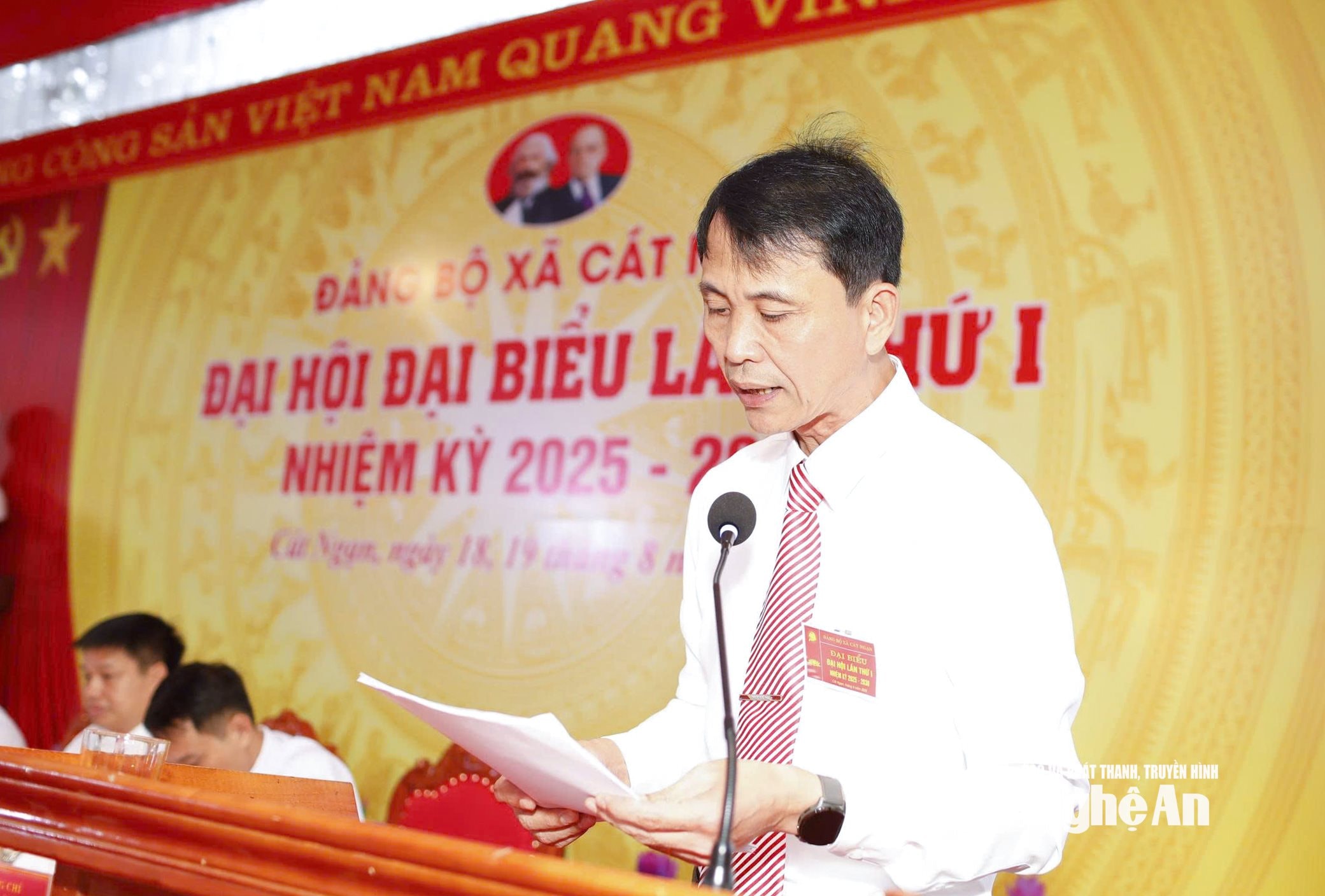  Đồng chí Trần 