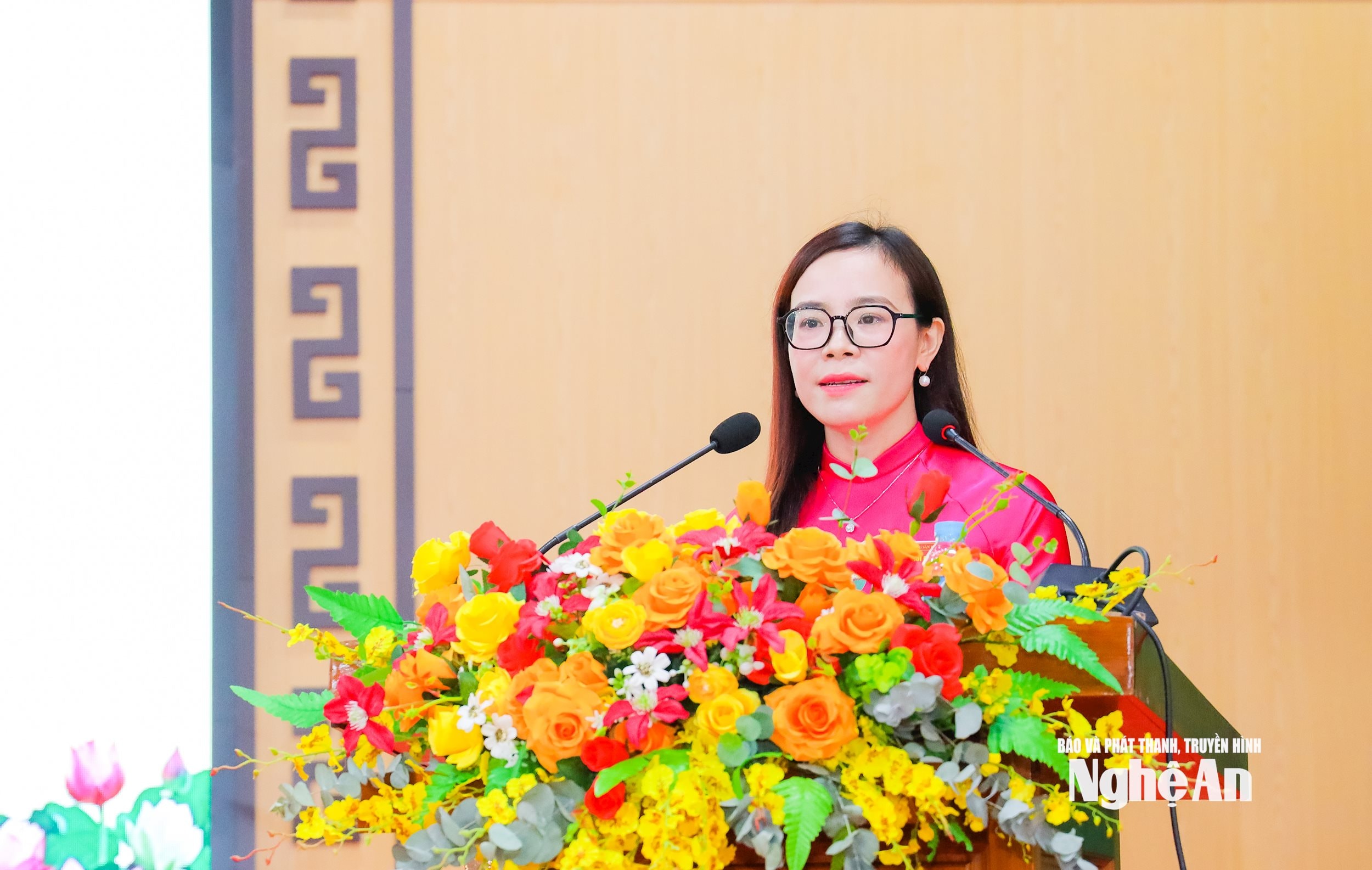 hằng chọn