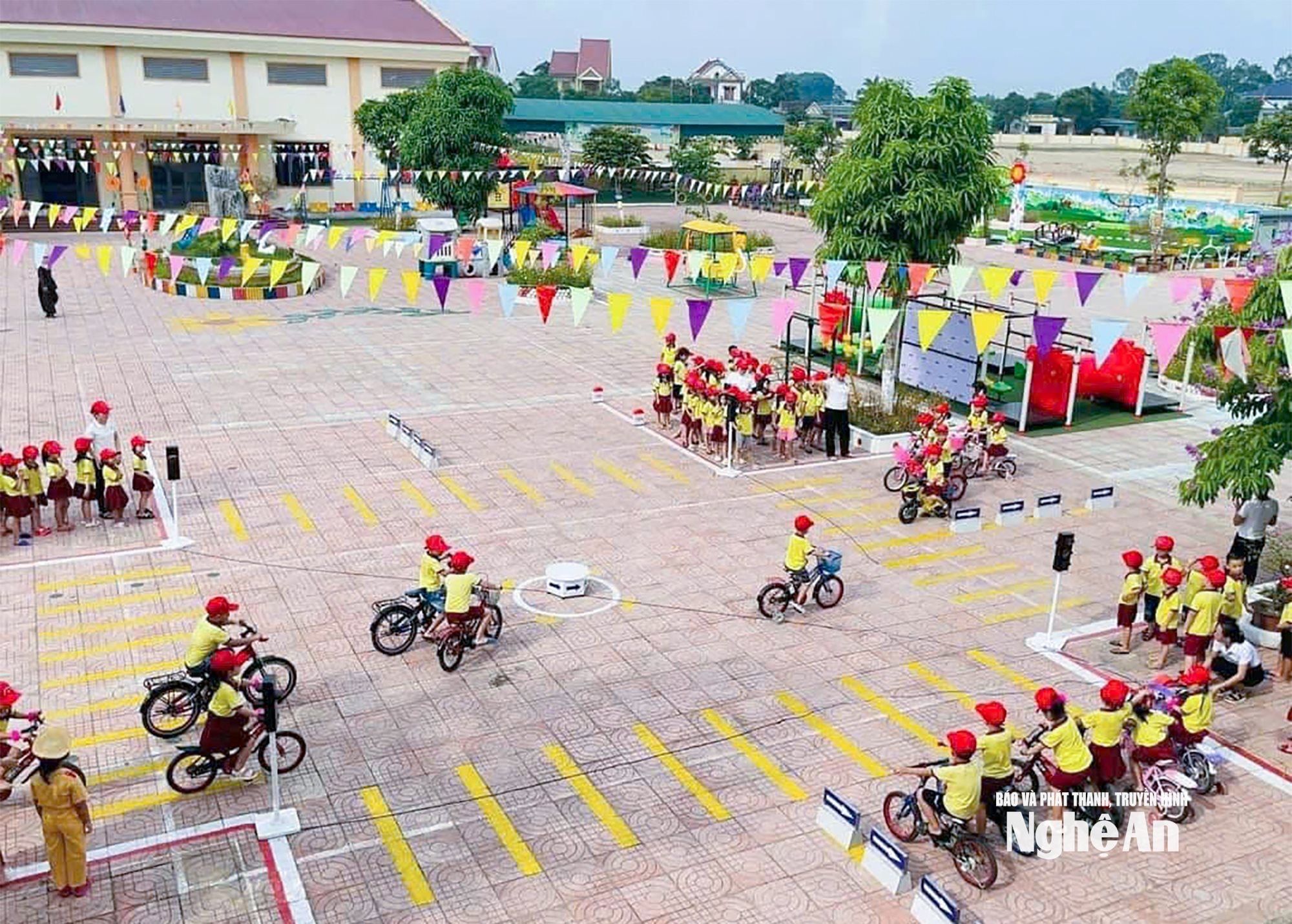  Hoat đong