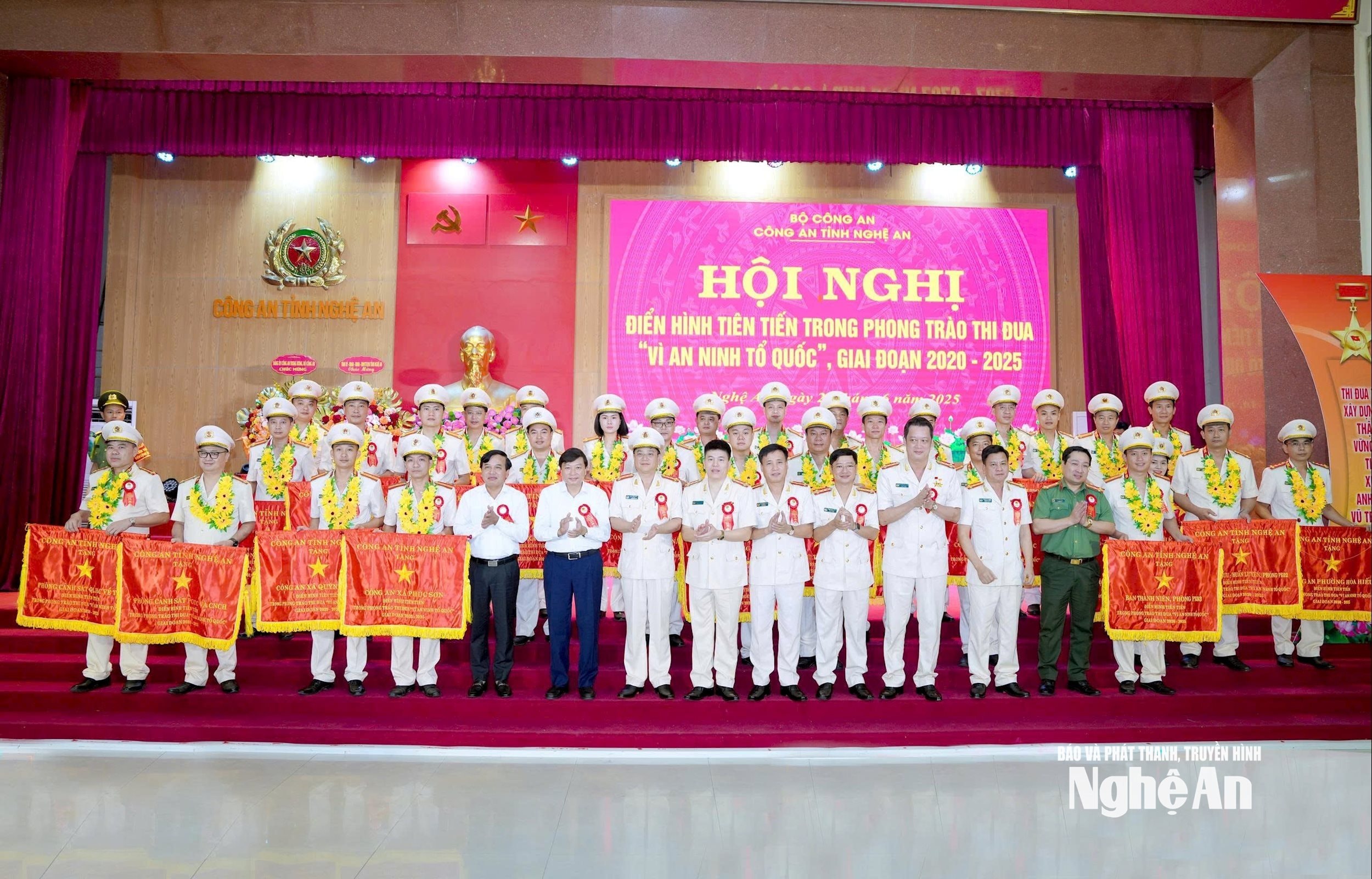 1.ảnh pv