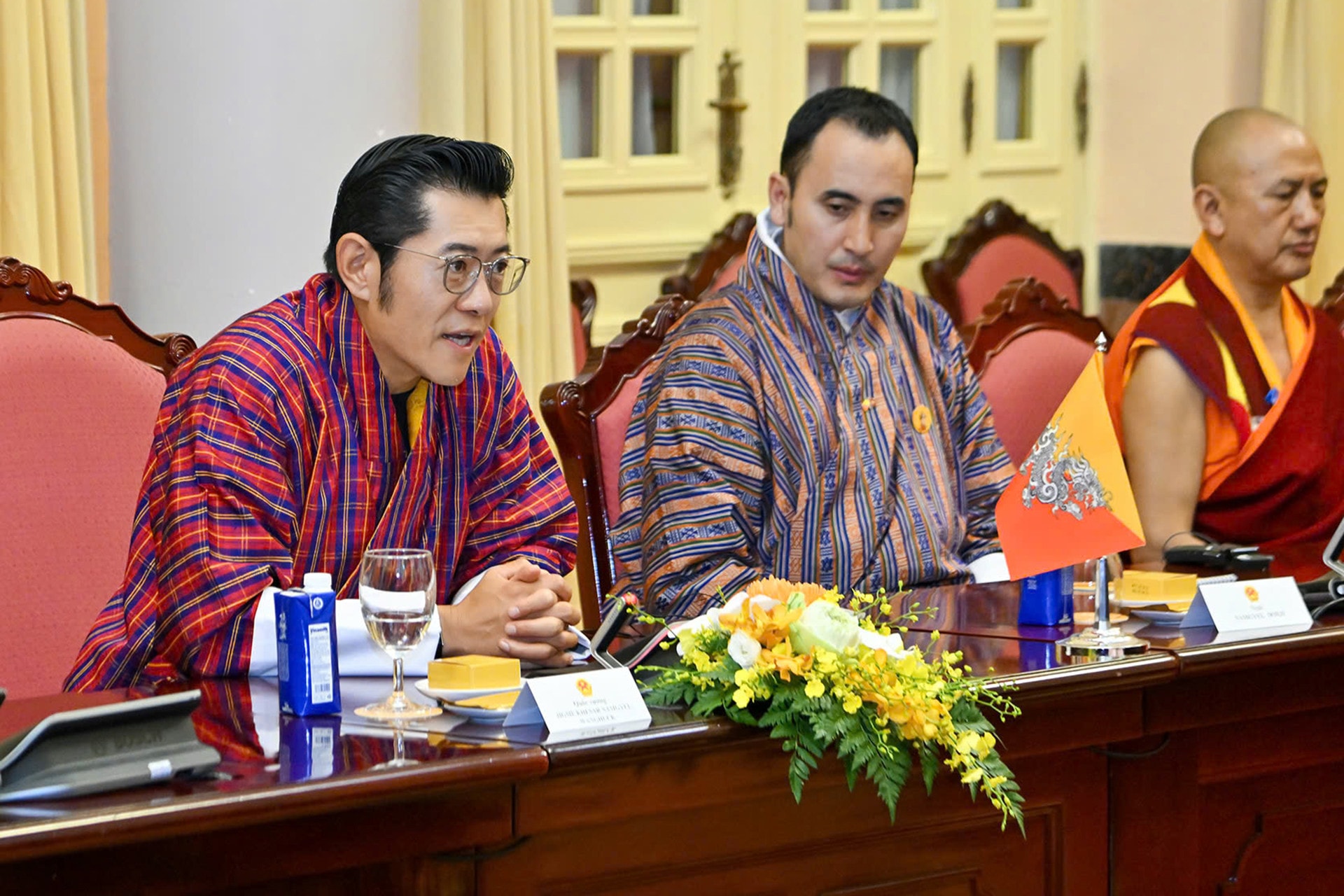 Chủ tịch nước và Phu nhân chủ trì lễ đón Quốc vương Bhutan và Hoàng hậu