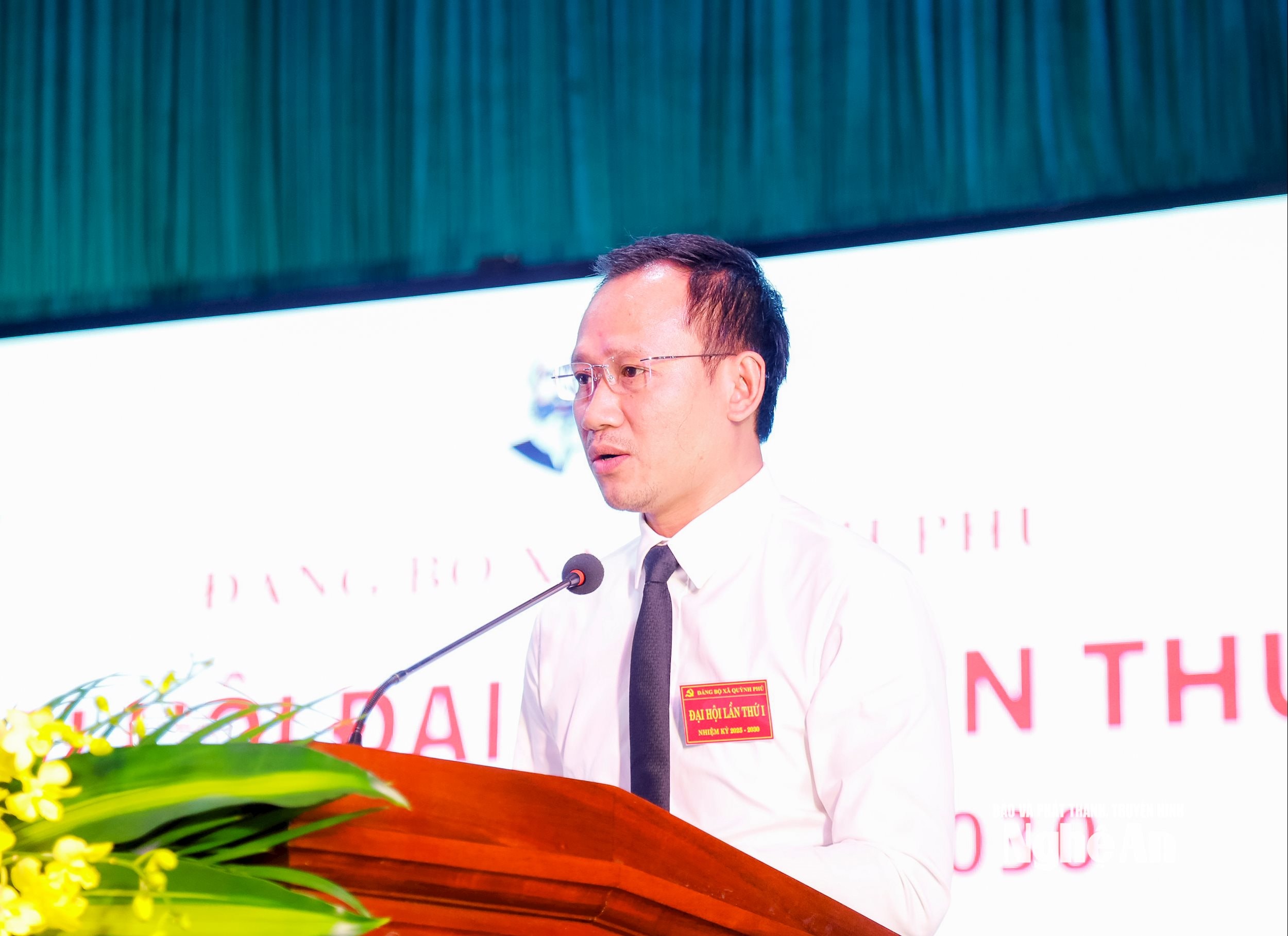 Đồng chí Trần Việt Dũng- Bí thư Đảng ủy, Chủ tịch HĐND xã Quỳnh Phú phát biểu tại đại hội. Ảnh: TL