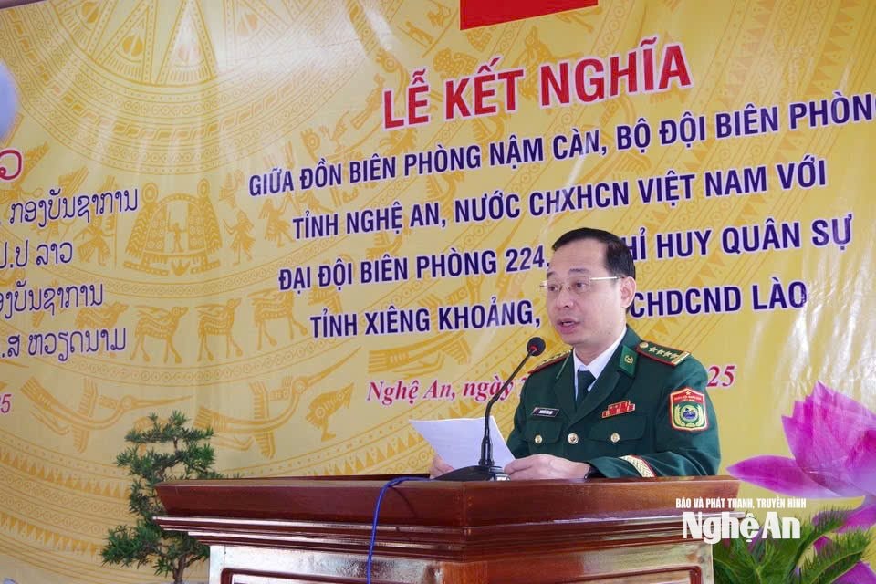 Đại tá Nguyễn Văn Hậu, Chủ nhiệm Chính trị Ban chỉ huy BĐBP Nghệ An phát biểu chỉ đạo