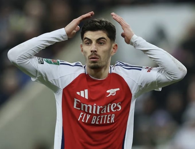 Kai Havertz dính chấn thương đầu gối nghiêm trọng