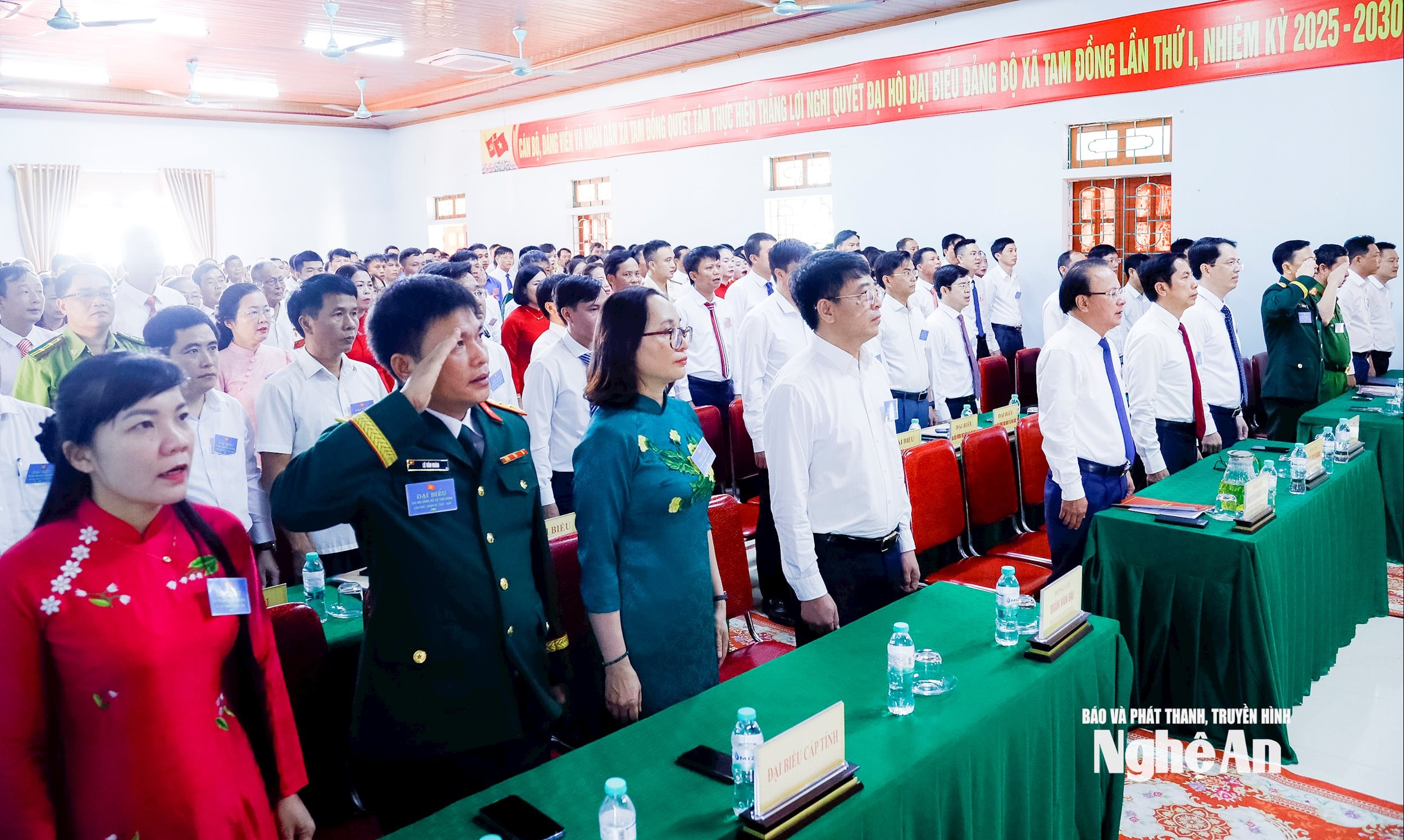  chào cờ