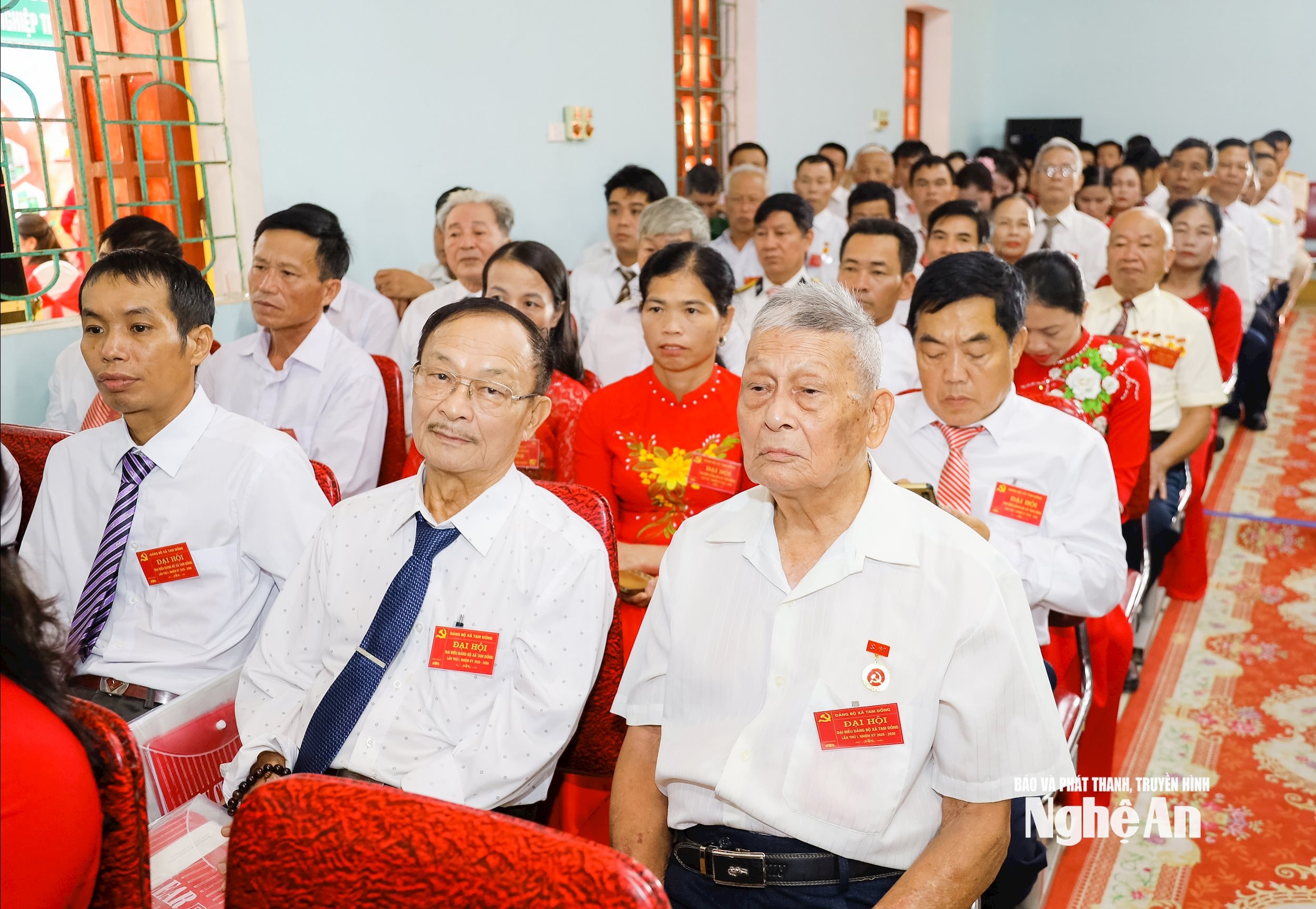  đảng viên
