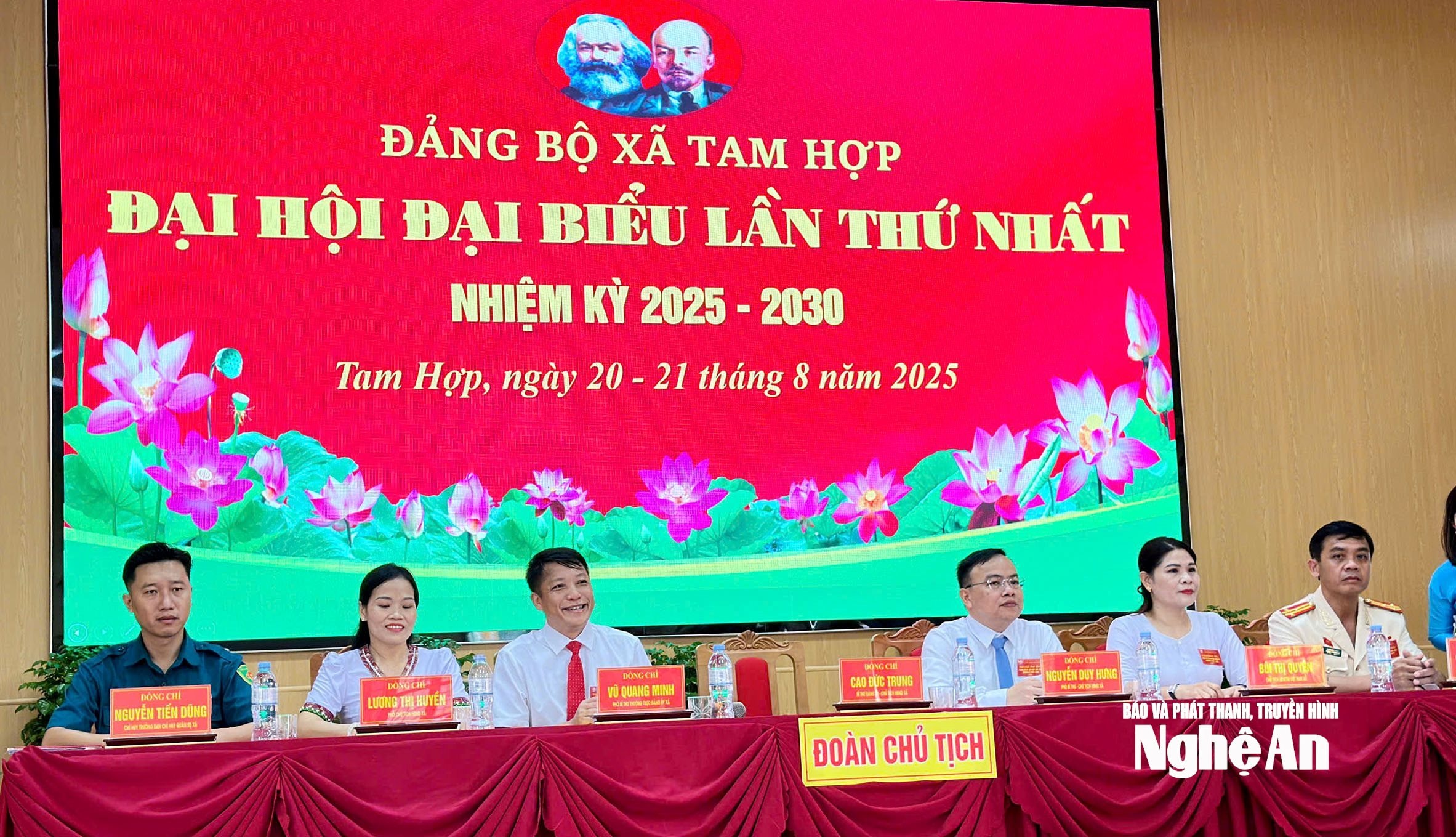 bna_-doan-chu-tich(1).jpg