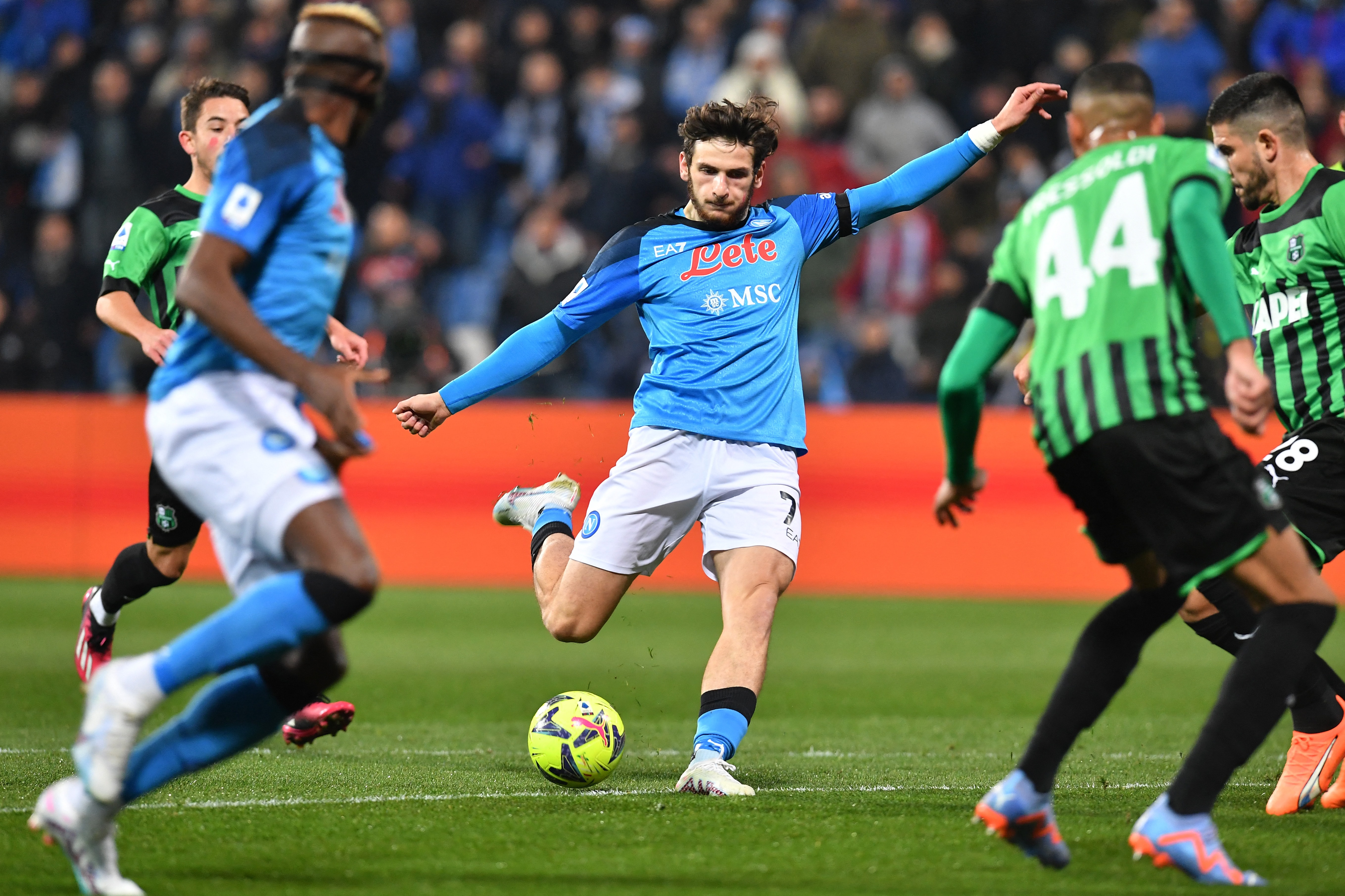 Leaders Napoli move 18 points clear with 2-0 win at Sassuolo | Reuters