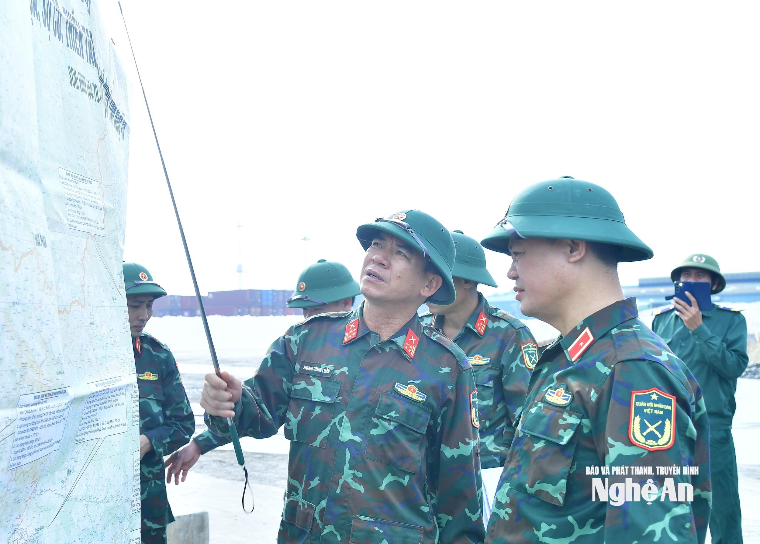 3Ảnh 3