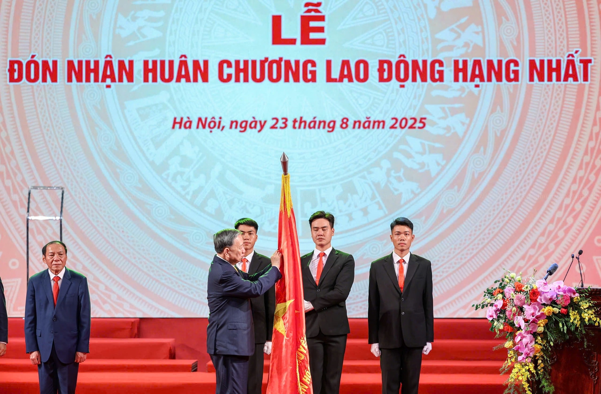 Văn hóa là sức mạnh mềm, là 'năng lượng gốc' vô tận của dân tộc Việt Nam- Ảnh 2. Văn hóa là sức mạnh mềm, là 'năng lượng gốc' vô tận của dân tộc Việt Nam- Ảnh 2.