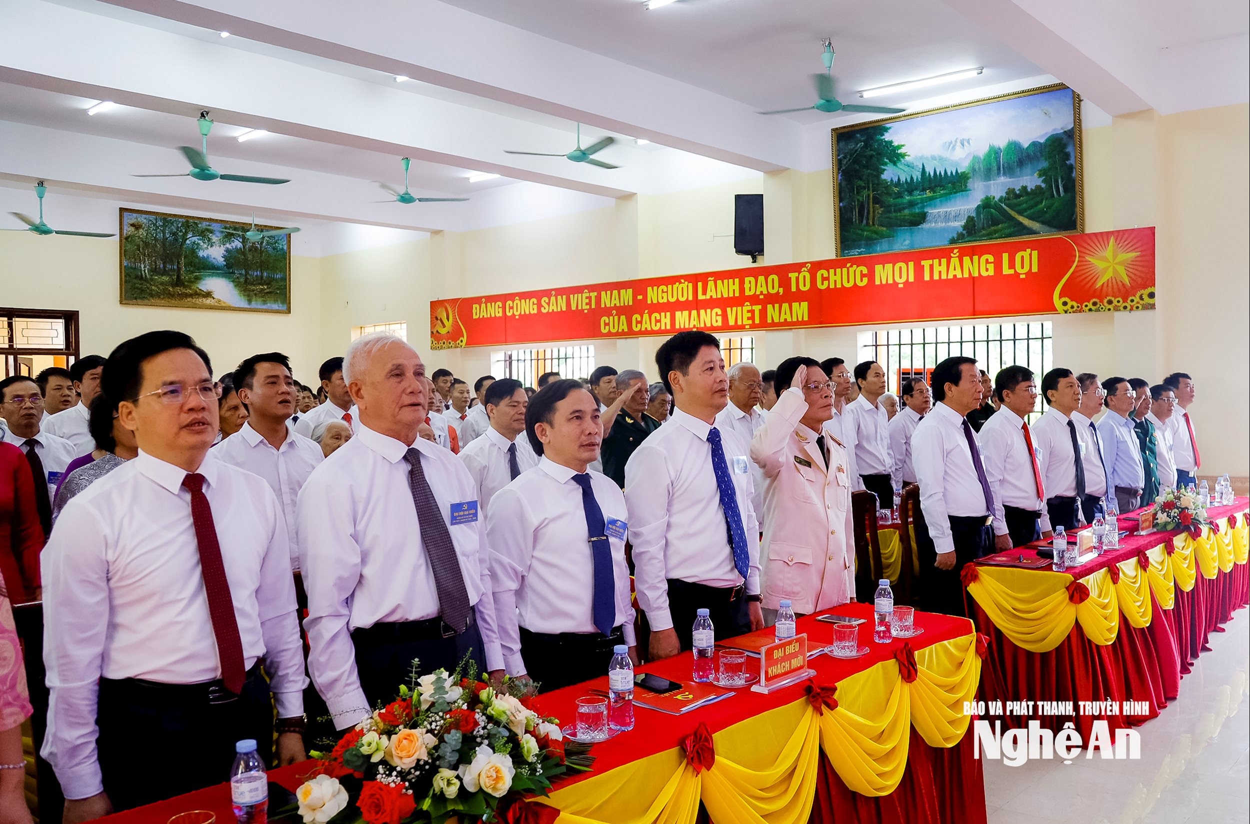 chào cờ