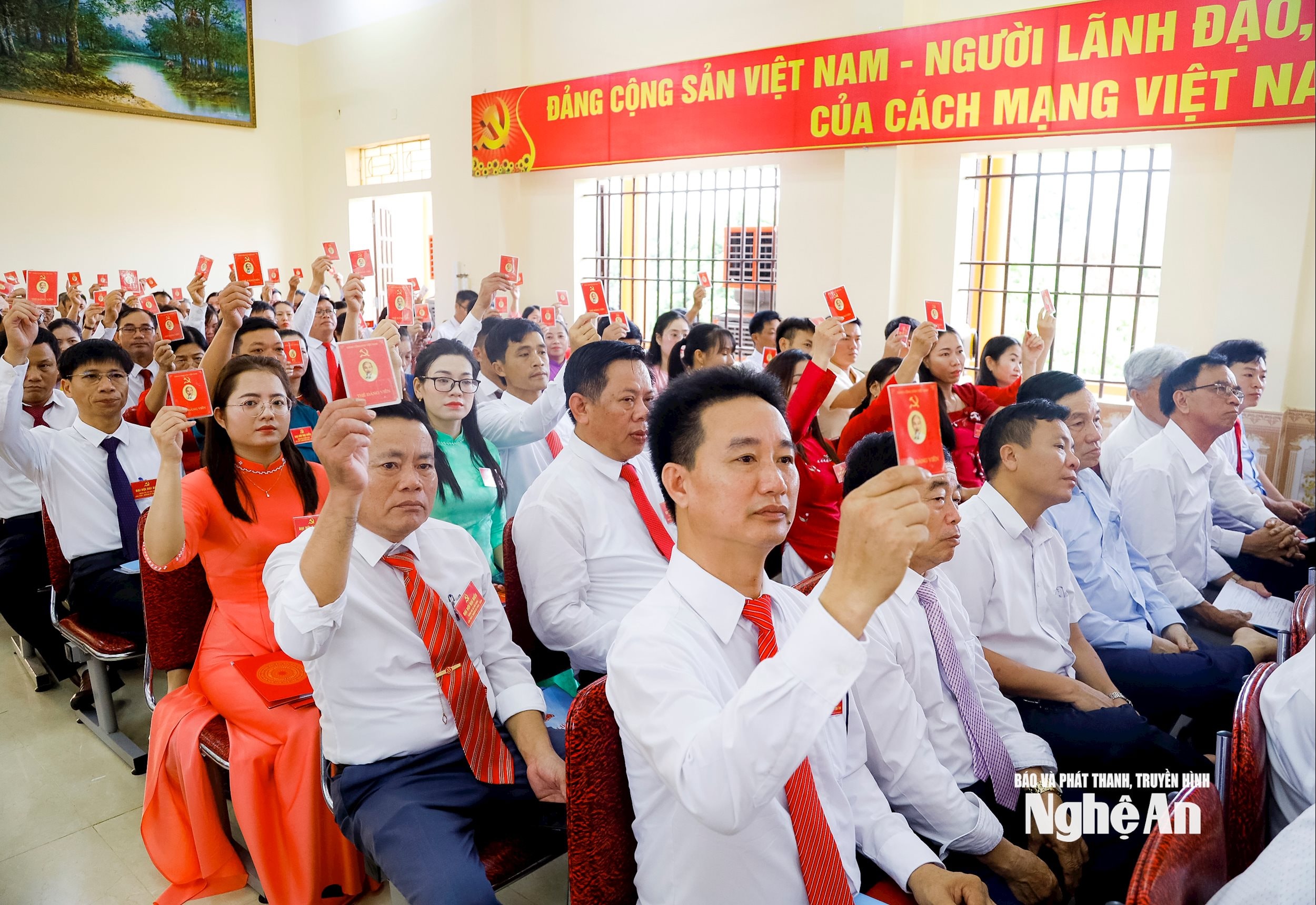 thẻ đảng