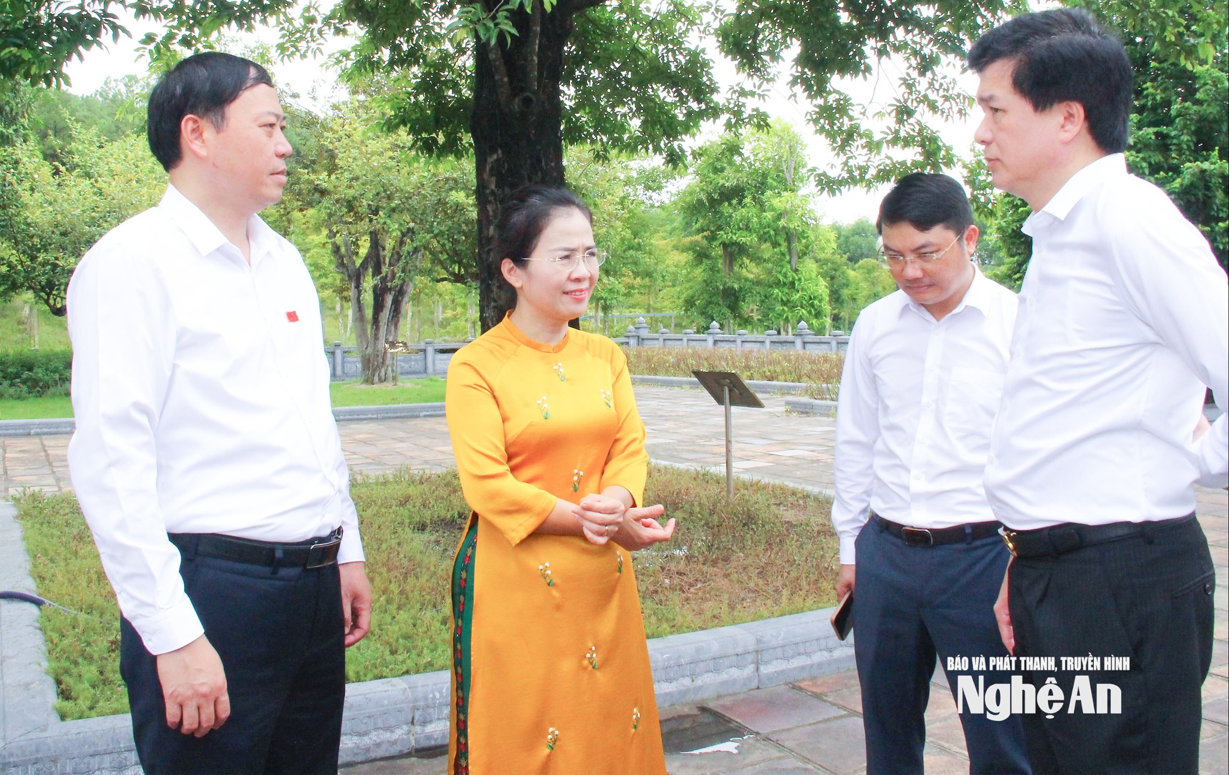  Đồng chí Võ Thị Minh Sinh - Phó Bí thư Tỉnh uỷ, Chủ tịch Uỷ ban MTTQ Việt nam tỉnh