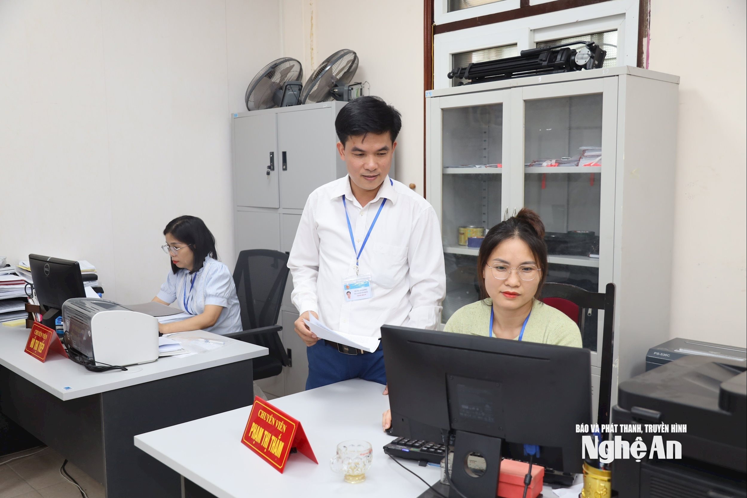 Cán bộ Sở Nội vụ trao đổi chuyên môn Ảnh Thanh Lê (1)