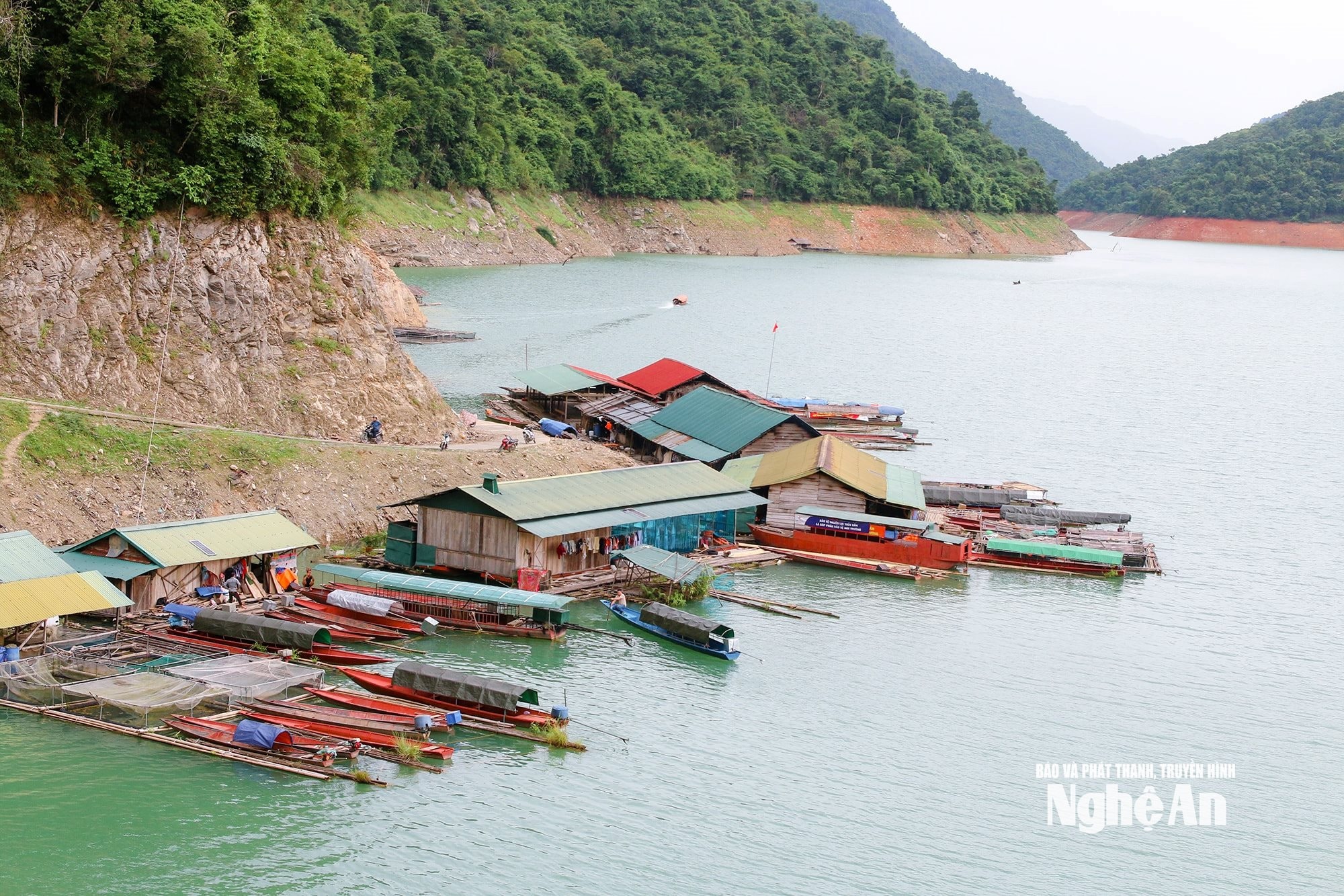 2.ảnh pv