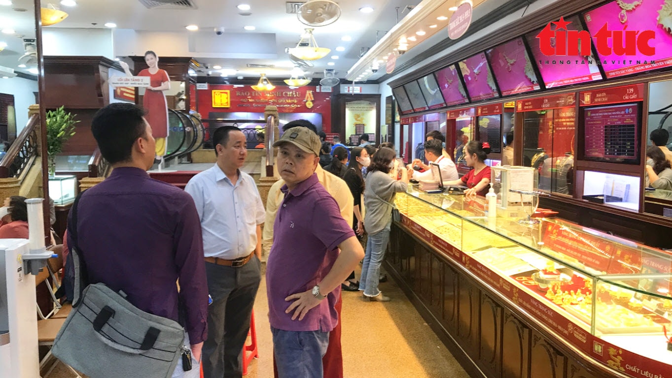 Giá vàng chiều nay 26/8/2025: Tăng kỷ lục đạt 128 triệu đồng