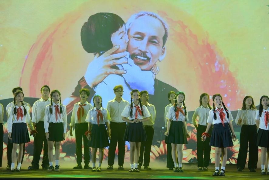 TỔNG THUẬT: Khai mạc trọng thể Triển lãm thành tựu đất nước “80 năm hành trình Độc lập - Tự do - Hạnh phúc”- Ảnh 9. TỔNG THUẬT: Khai mạc trọng thể Triển lãm thành tựu đất nước “80 năm hành trình Độc lập - Tự do - Hạnh phúc”- Ảnh 9.