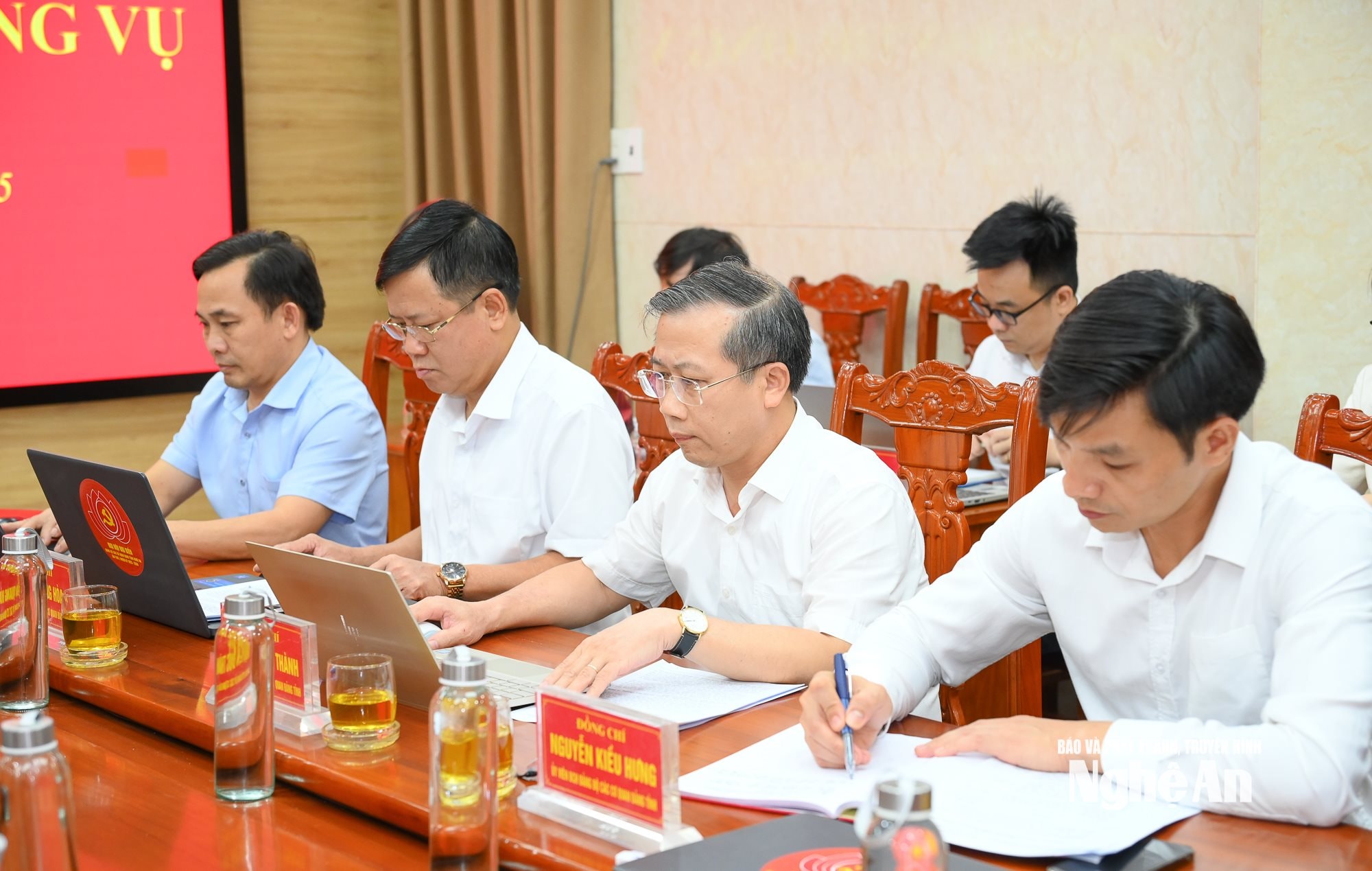 Cơ quan Đảng tỉnh-6