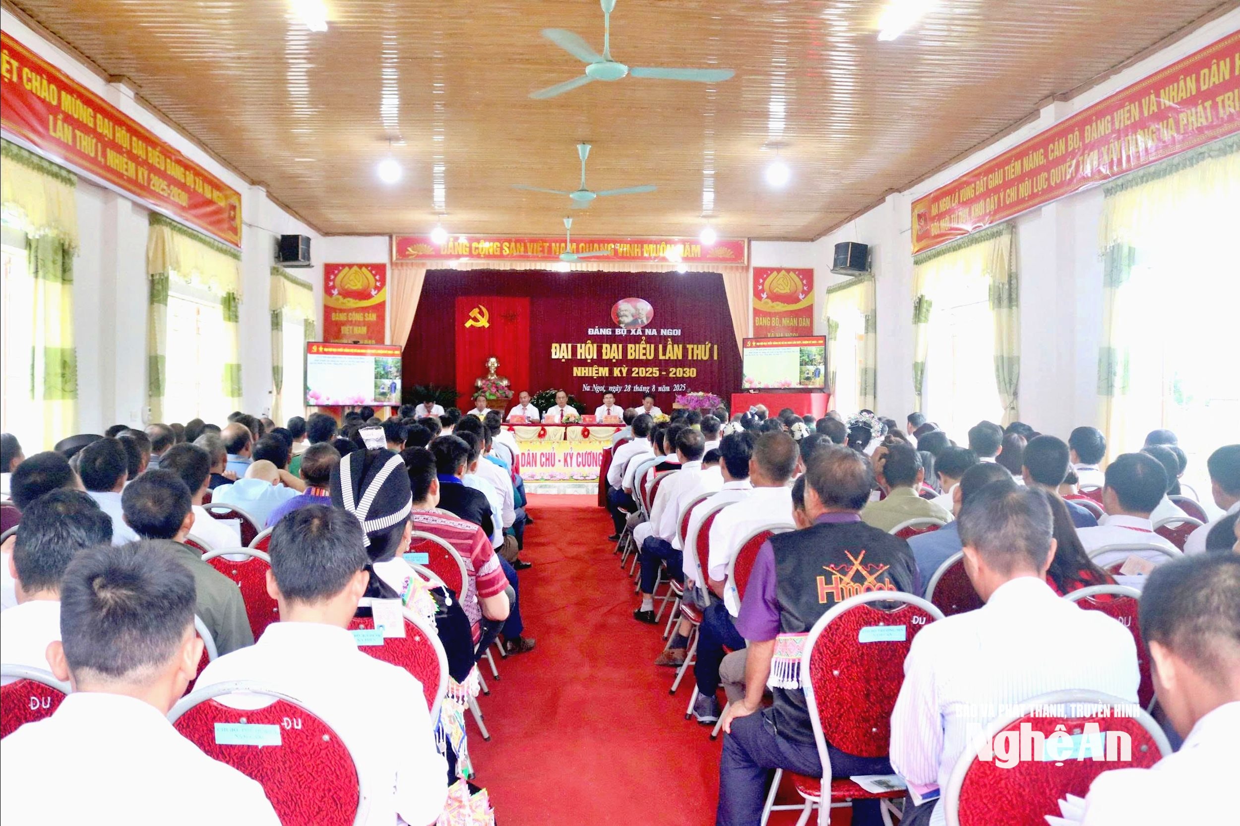 Toàn cảnh Đại hội