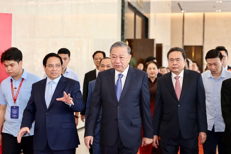 Tổng Bí thư Tô Lâm, Thủ tướng Chính phủ Phạm Minh Chính, Chủ tịch Quốc hội Trần Thanh Mẫn cùng các đại biểu đến dự khai mạc Triển lãm “80 năm Hành trình Độc lập - Tự do - Hạnh phúc” - Ảnh: VGP/Nhật Bắc