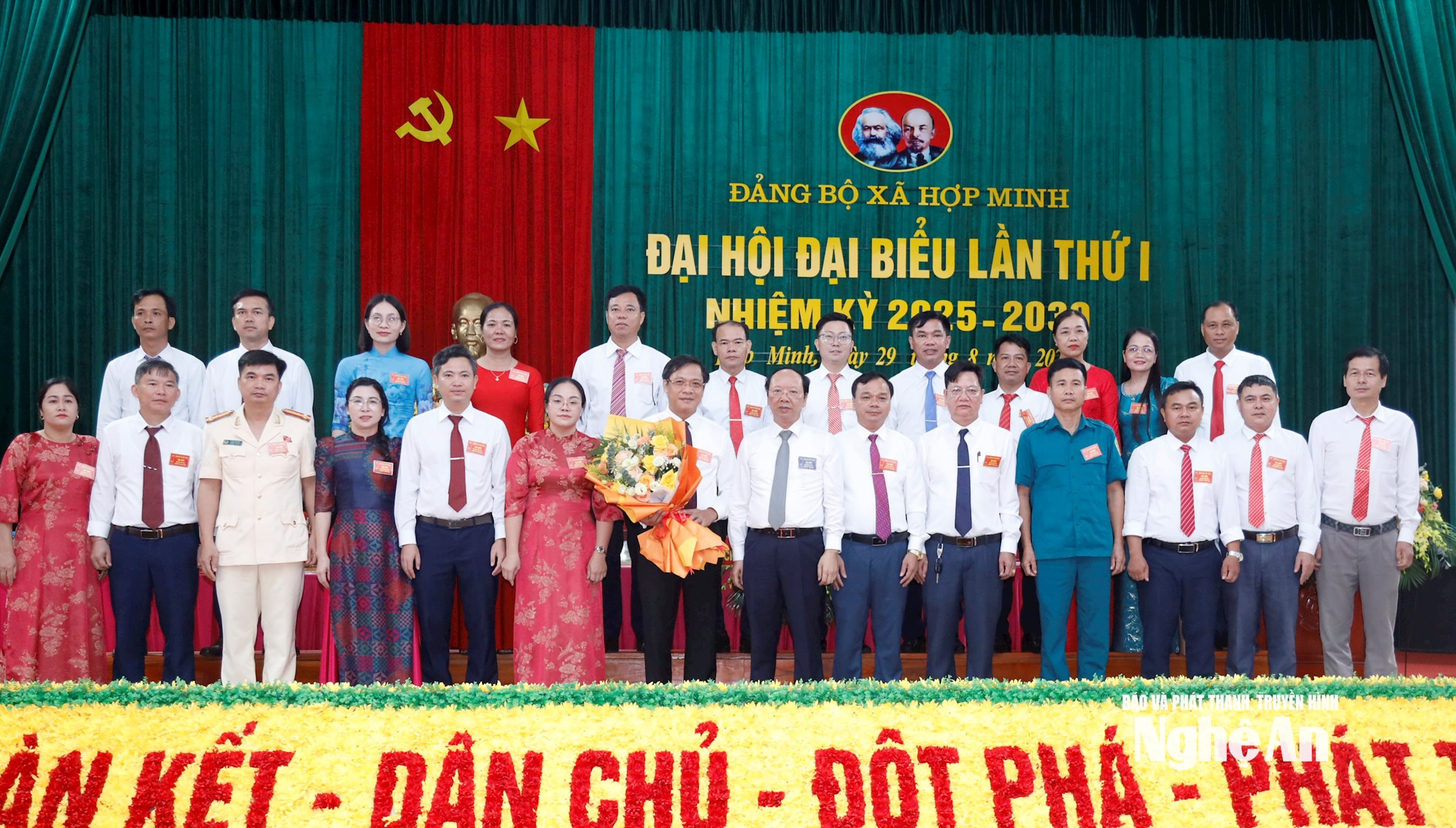  chấp hành
