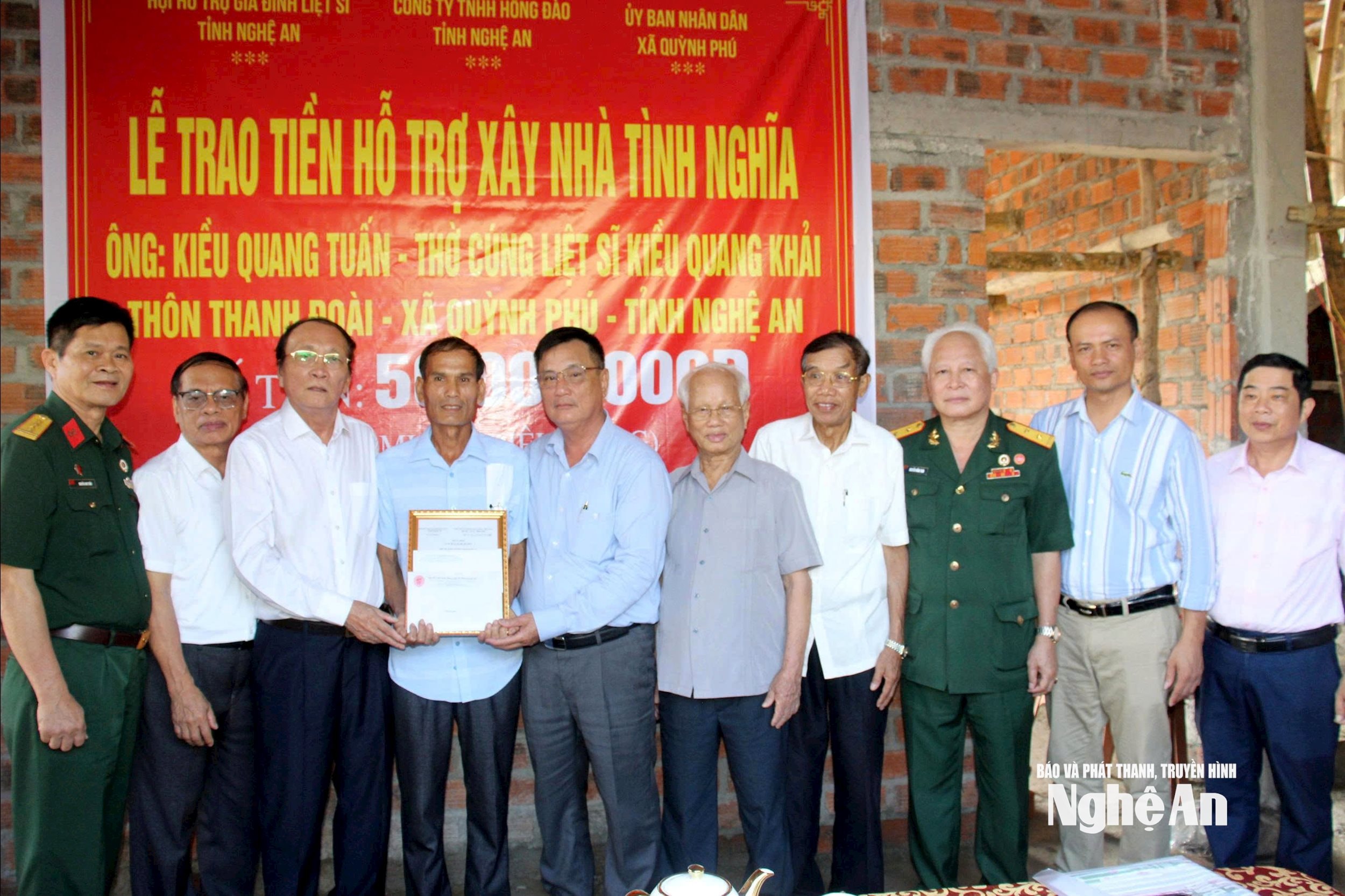 Thân nhân liệt sĩ QPhu
