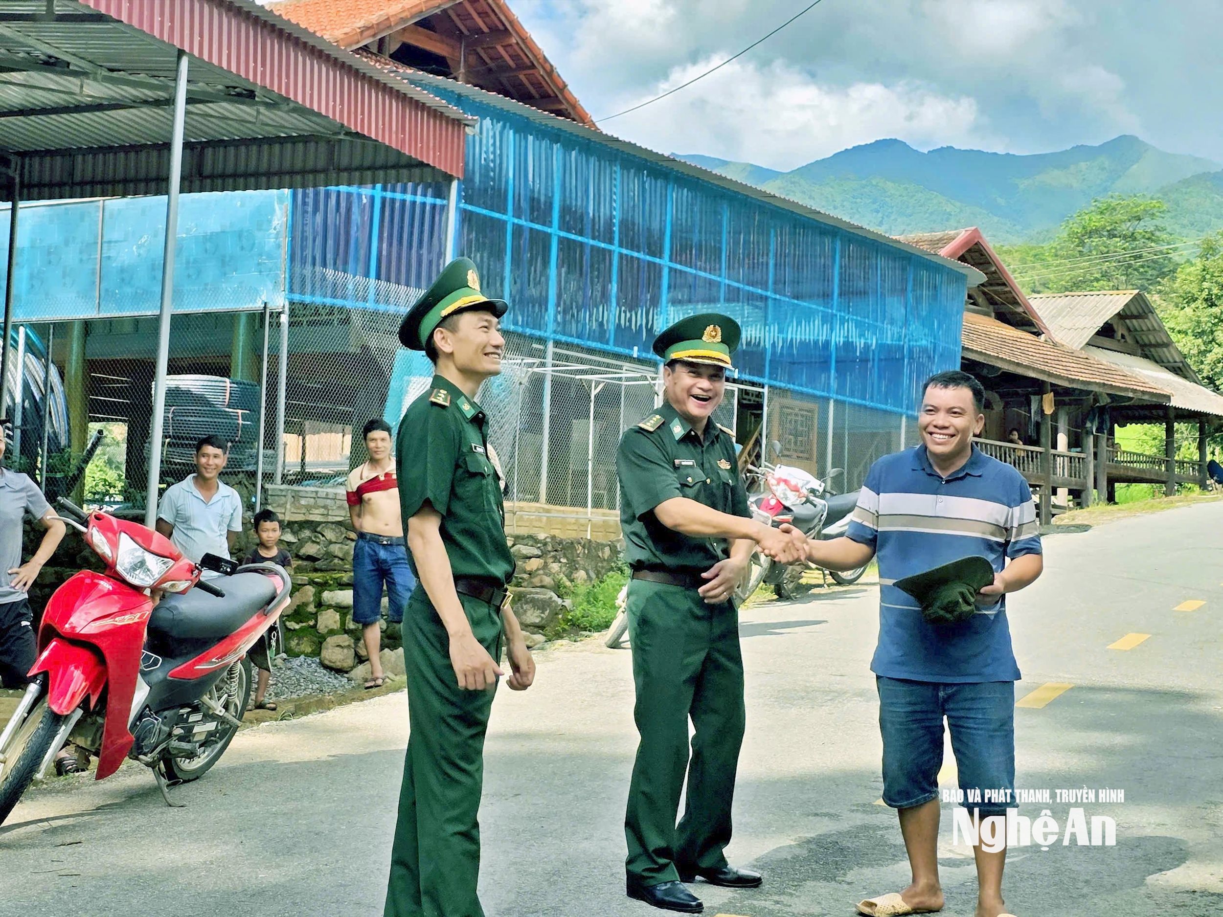 Chỉ huy Đồn BP Mường Ải