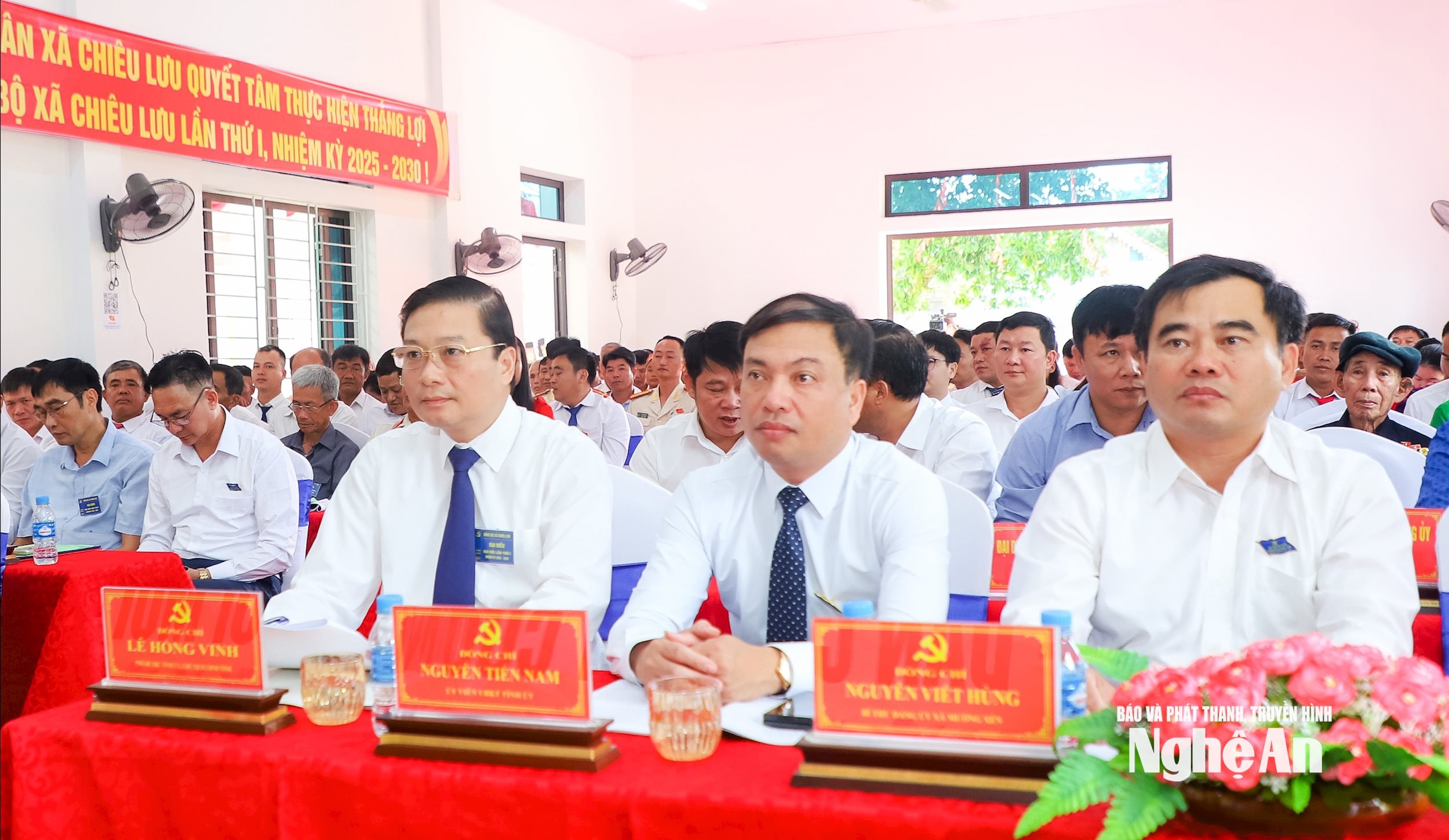 Đồng chí Lê Hồng Vinh - Phó Bí thư Tỉnh ủy, Chủ tịch UBND tỉnh và các đại biểu dự Đại hội. Ảnh: Thành Duy