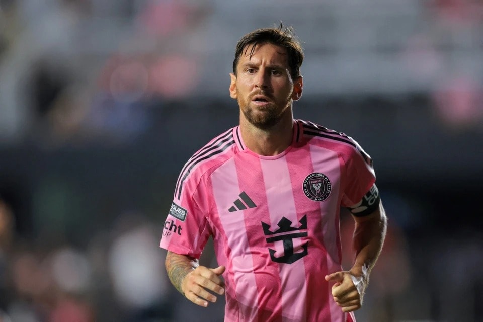 Lionel Messi trở lại mạnh mẽ sau chấn thương trước Orlando City.