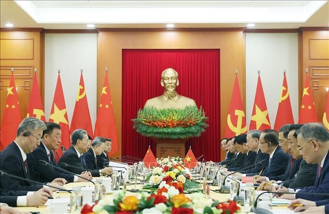 Tổng Bí thư Tô Lâm tiếp Ủy viên Trưởng Nhân đại toàn quốc Trung Quốc Triệu Lạc Tế- Ảnh 2. Tổng Bí thư Tô Lâm tiếp Ủy viên Trưởng Nhân đại toàn quốc Trung Quốc Triệu Lạc Tế- Ảnh 2.
