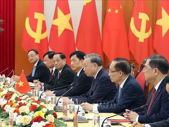 Tổng Bí thư Tô Lâm tiếp Ủy viên Trưởng Nhân đại toàn quốc Trung Quốc Triệu Lạc Tế- Ảnh 3. Tổng Bí thư Tô Lâm tiếp Ủy viên Trưởng Nhân đại toàn quốc Trung Quốc Triệu Lạc Tế- Ảnh 3.