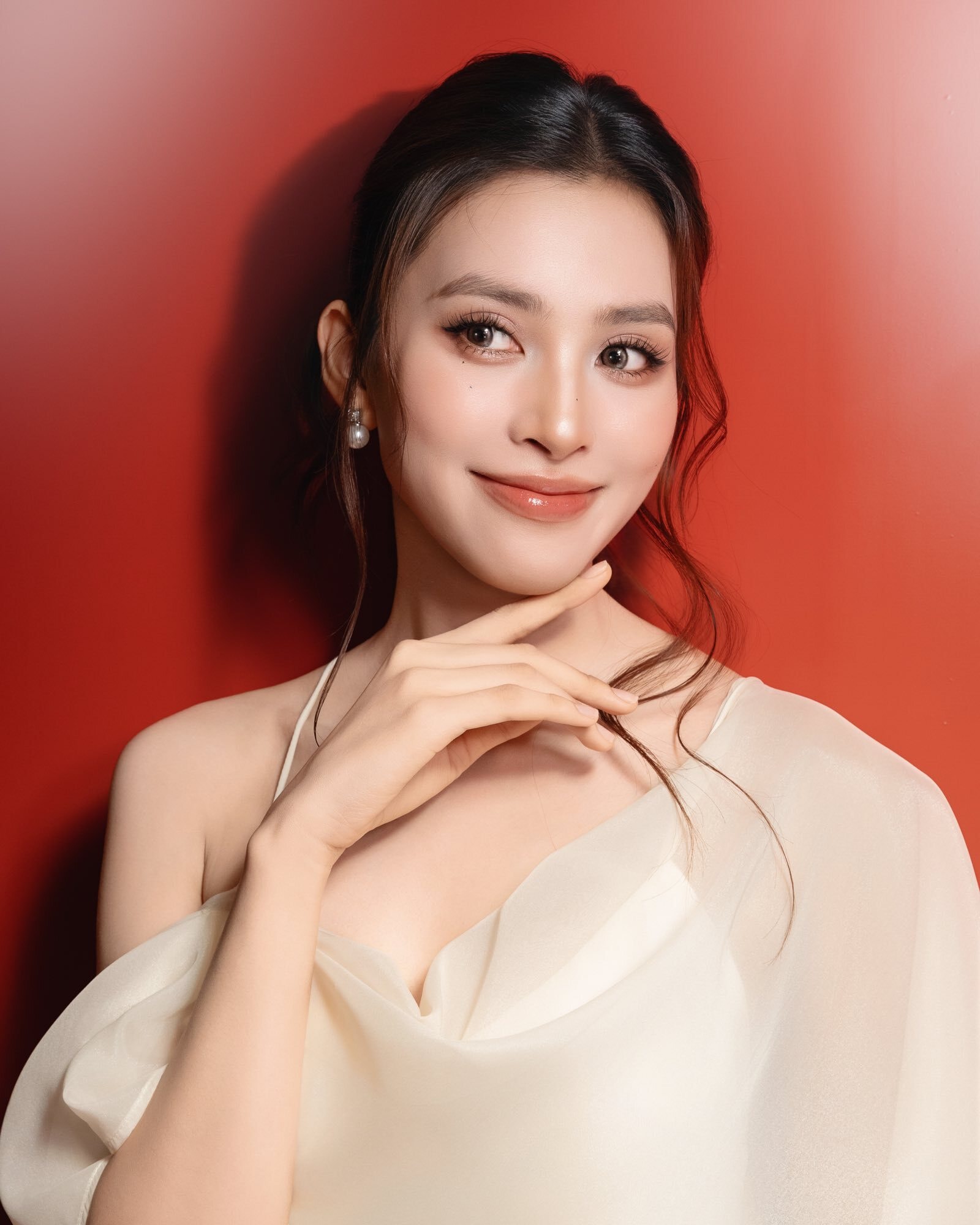 Tiểu Vy được biết đến là hoa hậu sở hữu gương mặt