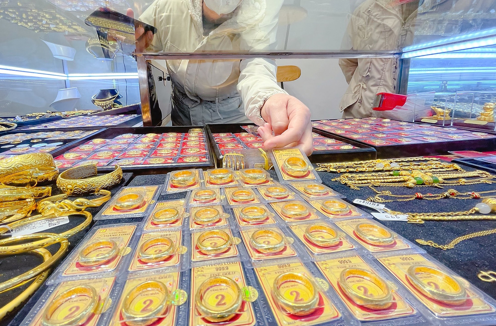Gold price today September 2: Gold bar price reaches new peak on National Day, gold rings and world price increase sharply