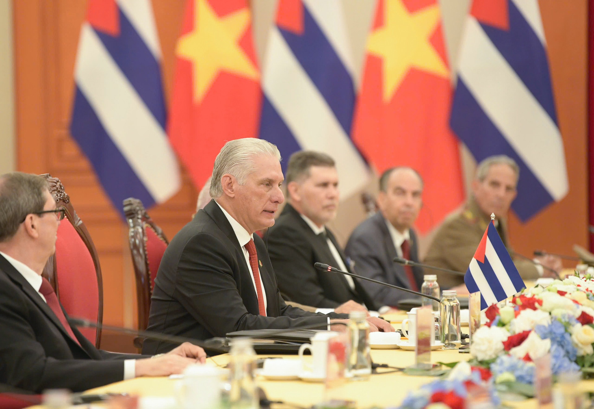 hội đàm 8.jpg