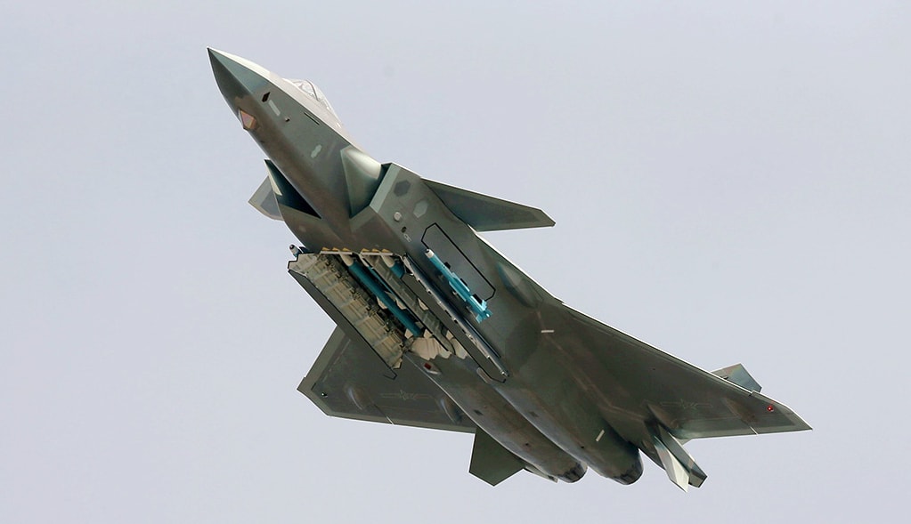 J-20 có thể trở thành máy bay tàng hình đầu tiên có hai chỗ ngồi
