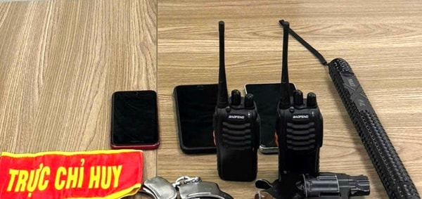 Bắt giữ 2 đối tượng giả danh CSHS cướp tài sản -0