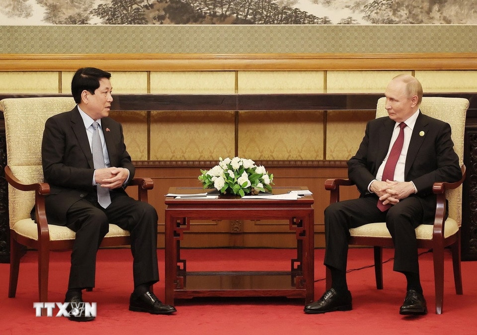 Chủ tịch nước Lương Cường hội kiến Tổng thống Nga Vladimir Putin. (Ảnh: Lâm Khánh/TTXVN)