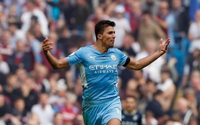Rodri chưa thể giúp Man City hồi sinh.