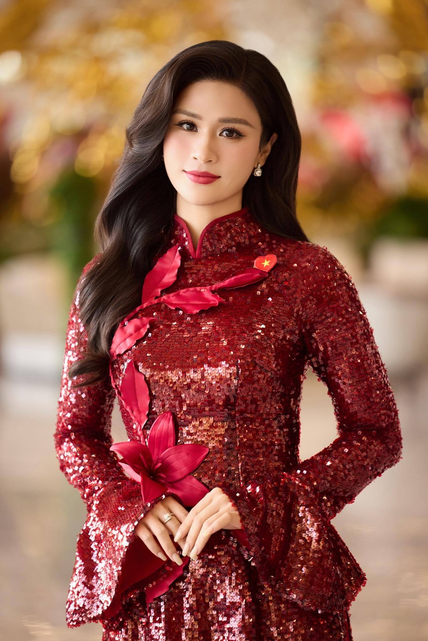 Nhan sắc xinh đẹp của BTV Minh Trang.