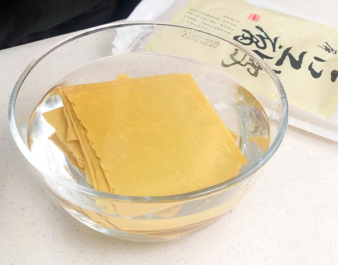 Mẹo nấu ăn: Cách làm váng đậu kho trứng cút siêu ngon từ 3 nguyên liệu đơn giản