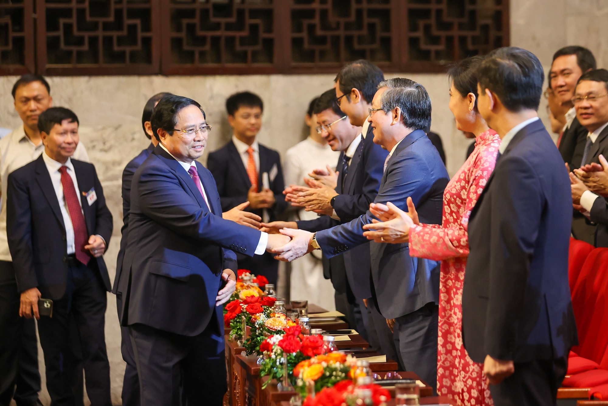 Thủ tướng: Thủ tướng: