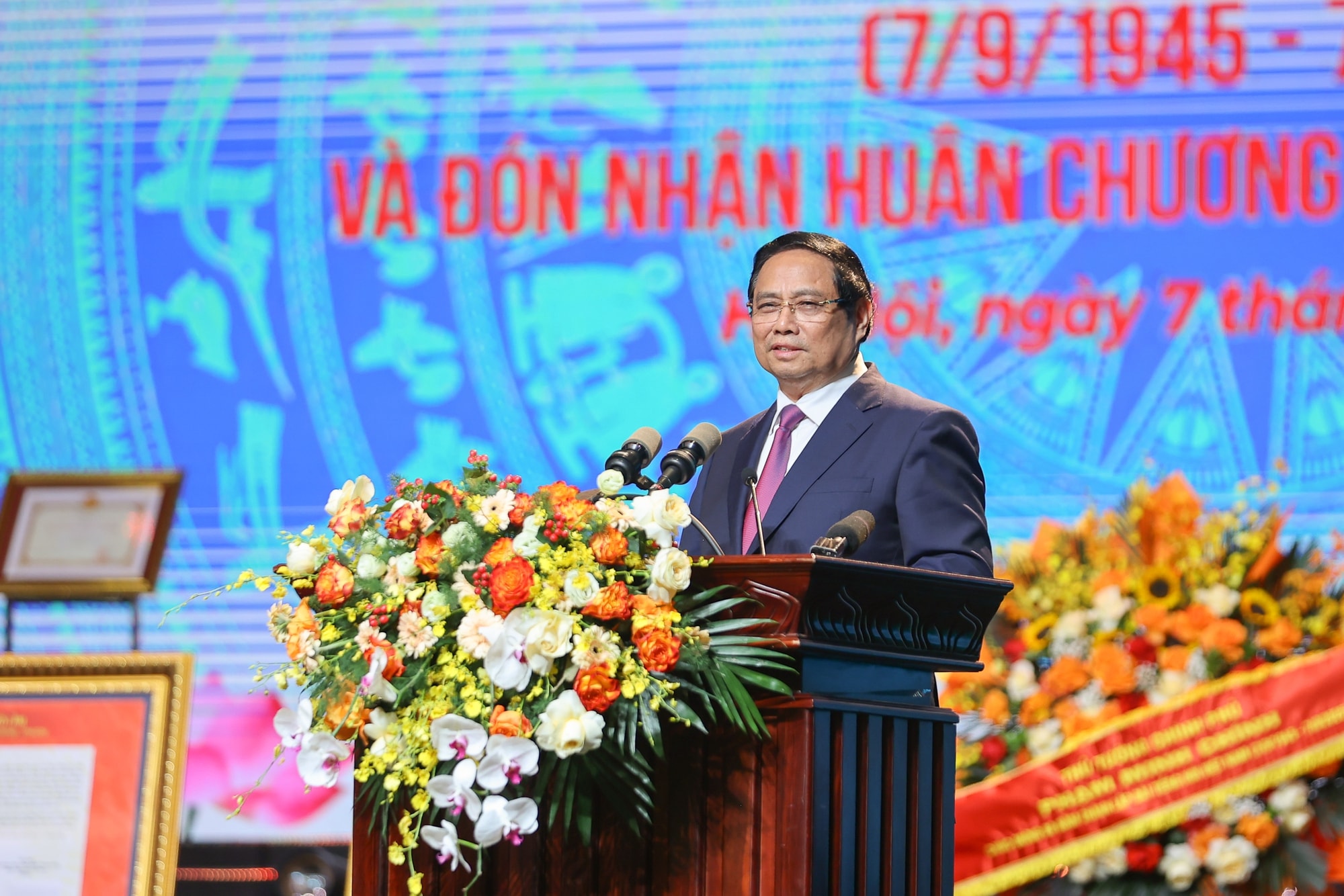 Thủ tướng: Thủ tướng: