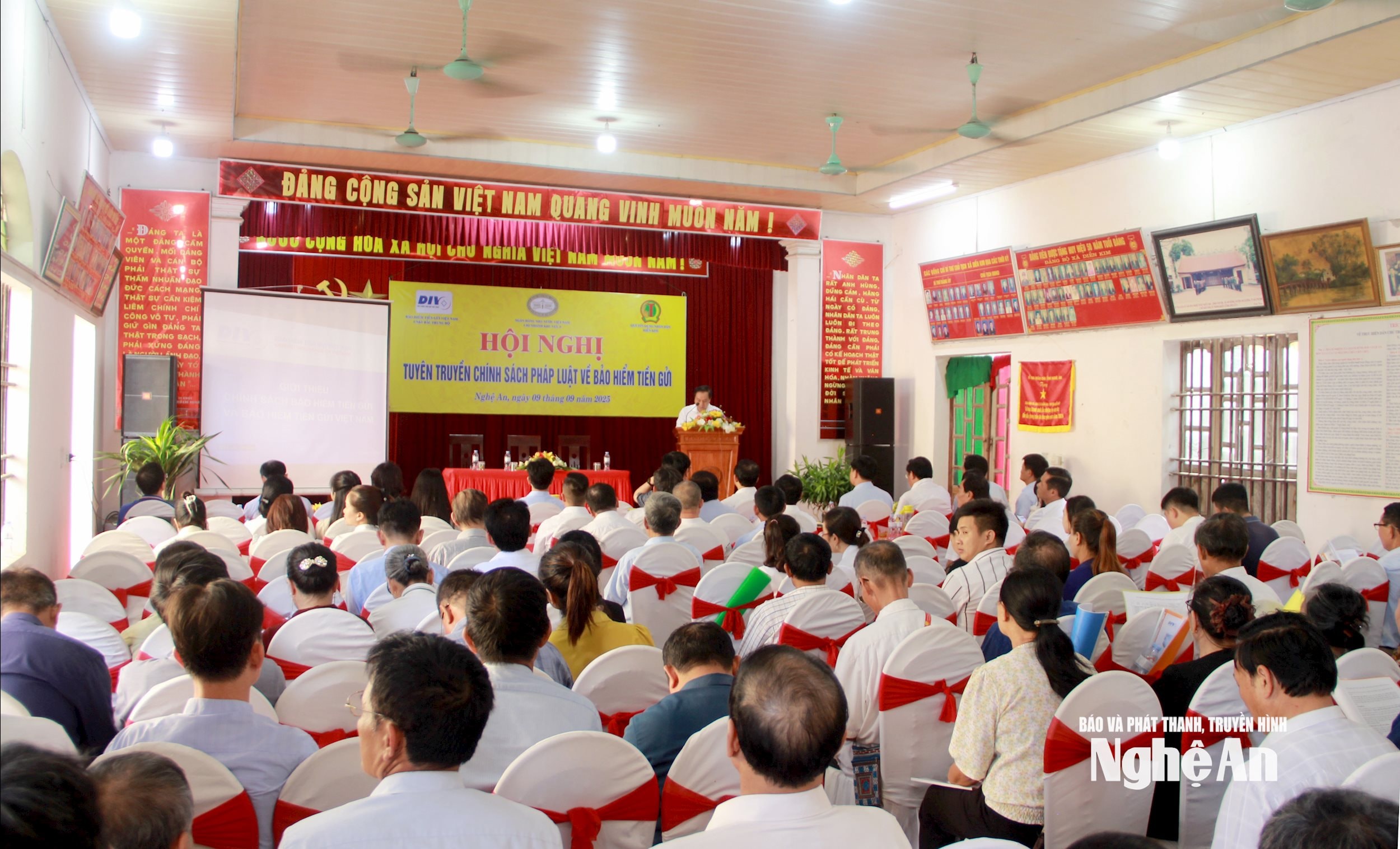 toàn cảnh